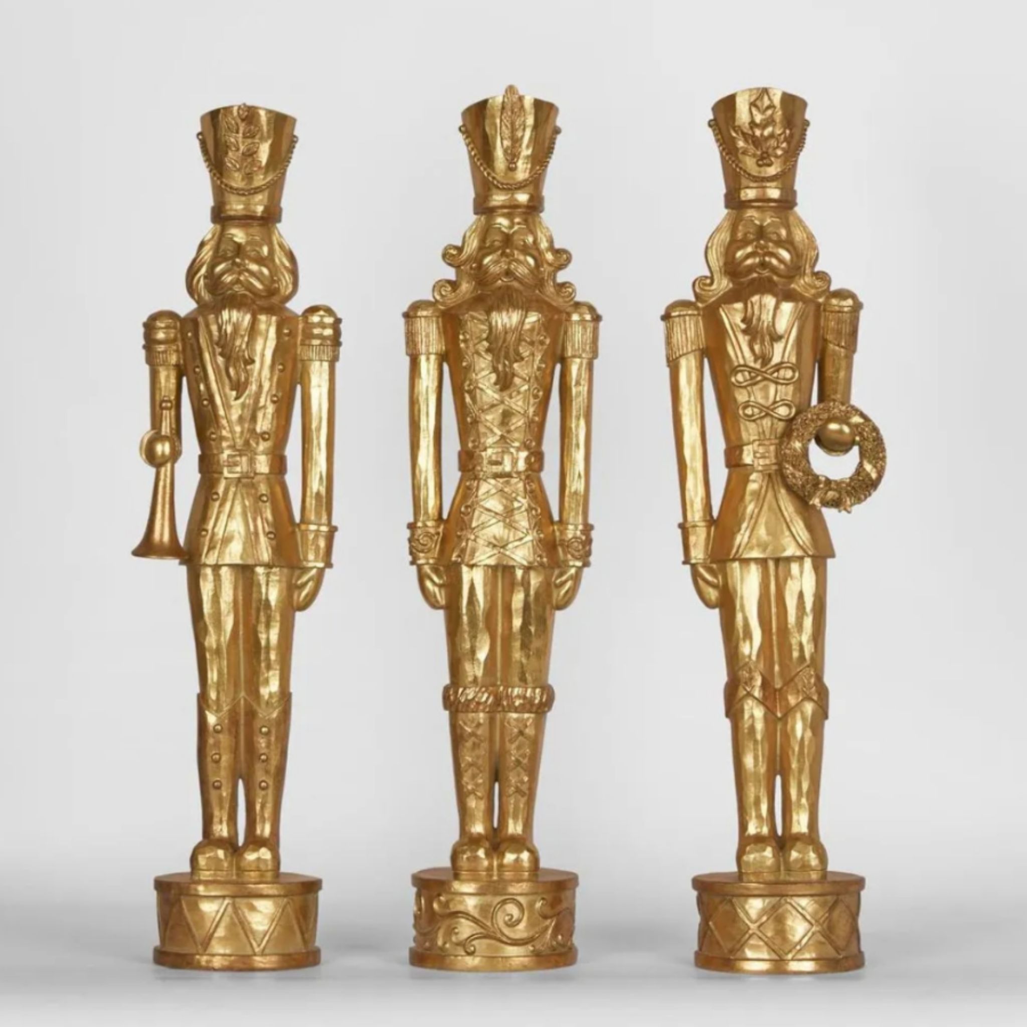 Royale Nutcracker Golden Statue