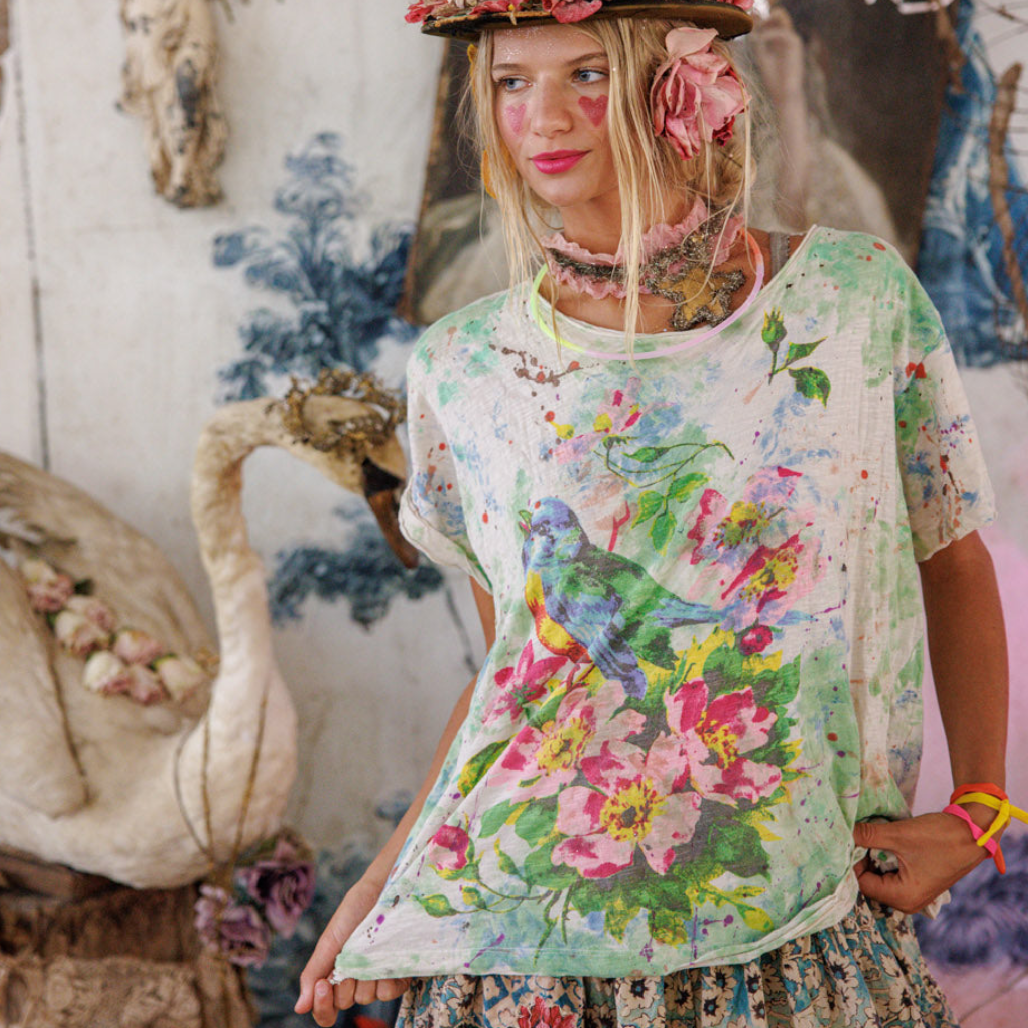 Magnolia Pearl Floral Songbird Art Class Tee