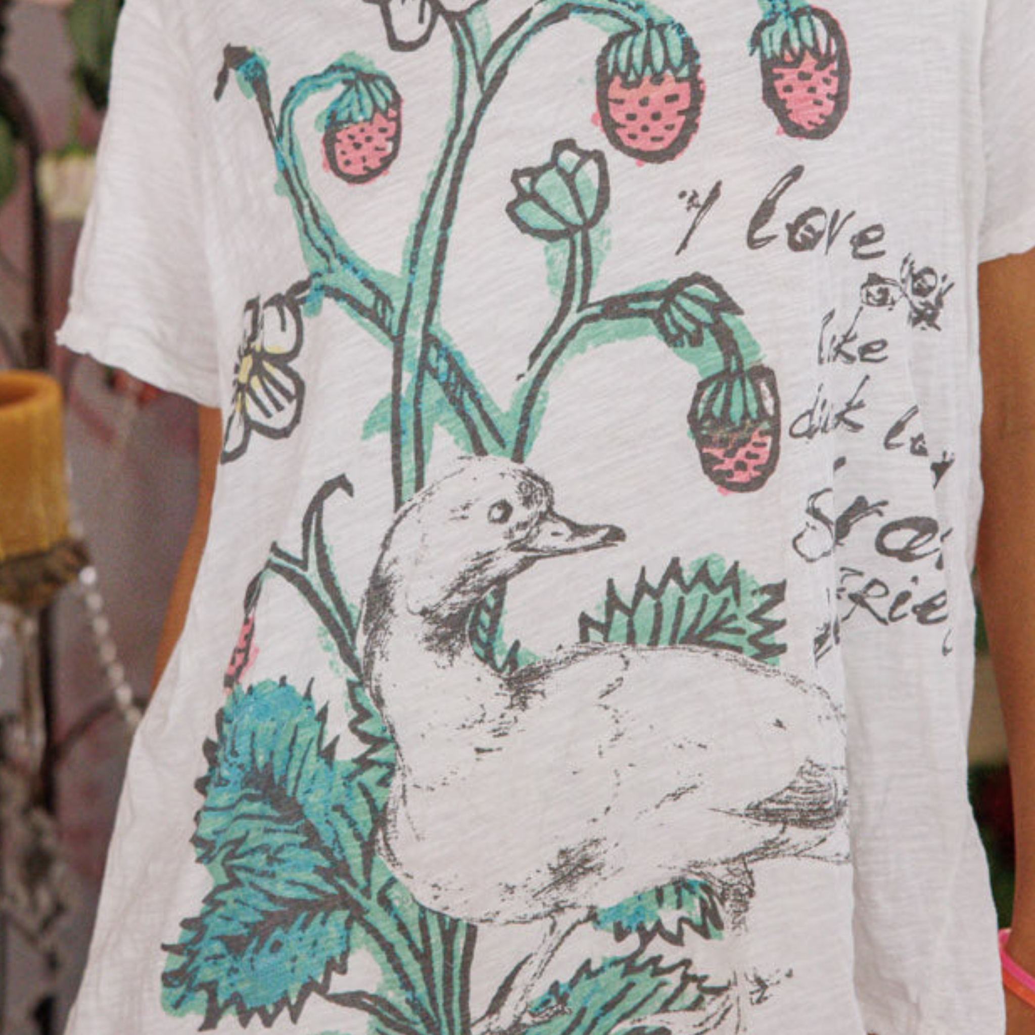 Magnolia Pearl Ducks Love Strawberries Tee