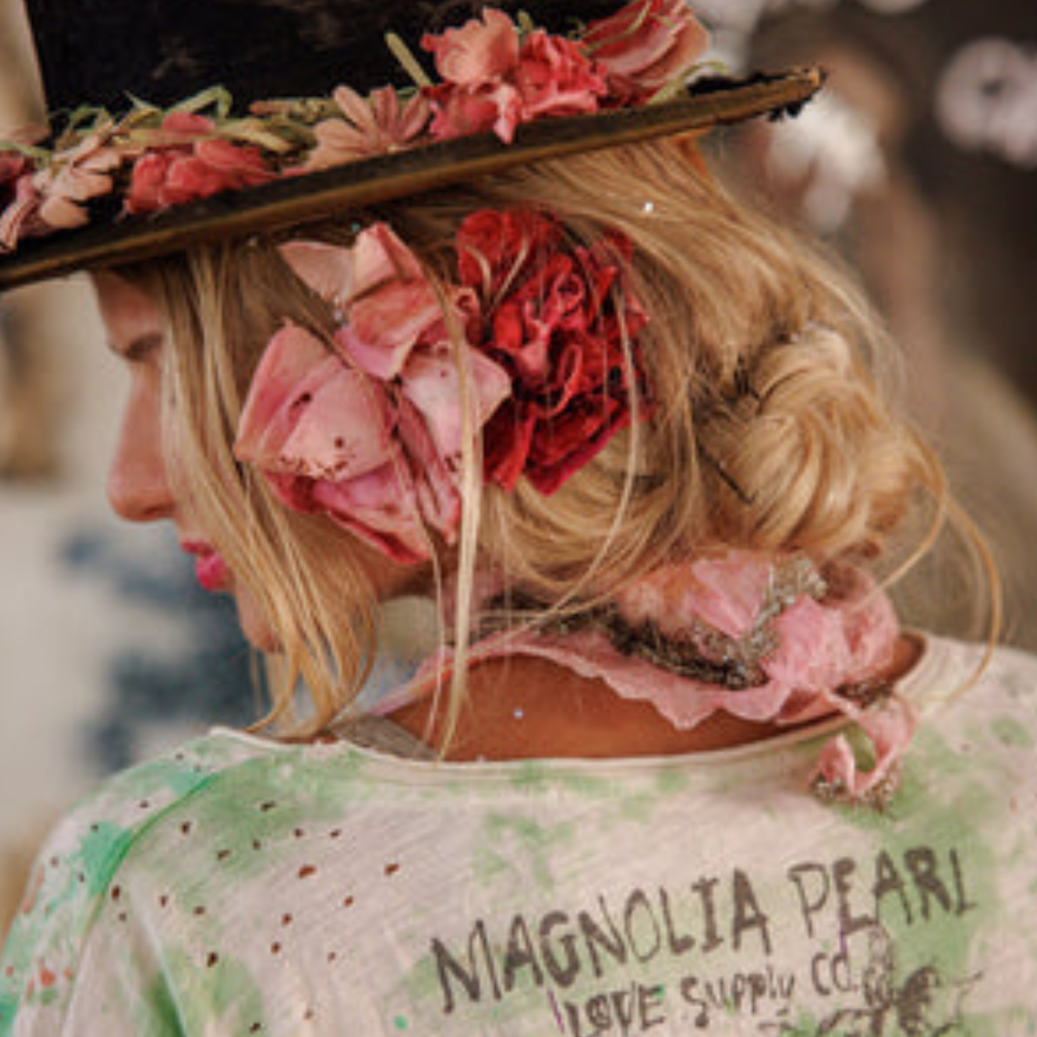 Magnolia Pearl Floral Songbird Art Class Tee
