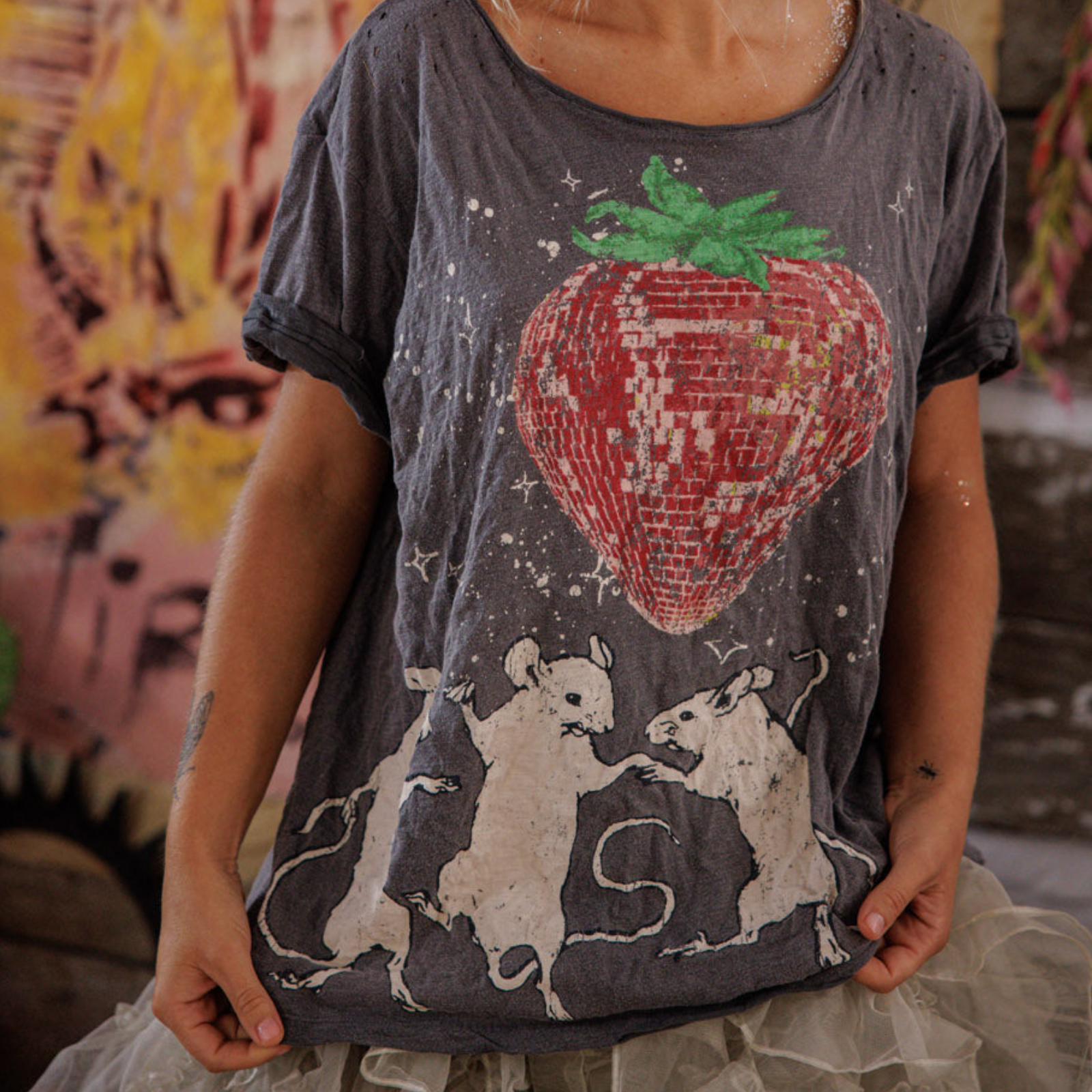 Magnolia Pearl Discotheque Fraises Tee