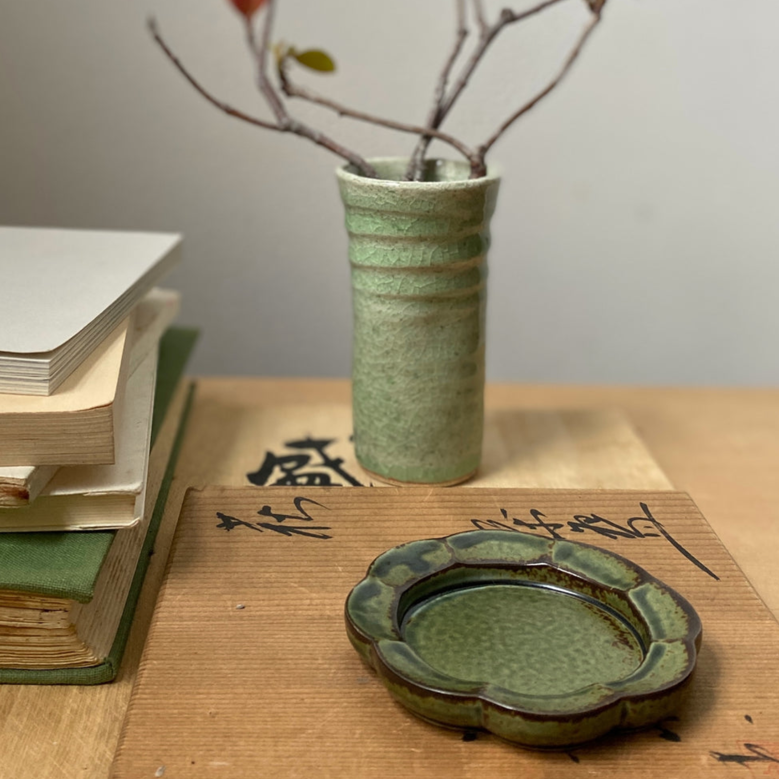 Hibi Seto Porcelain Flower Incense Dish