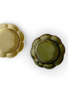 Hibi Seto Porcelain Flower Incense Dish