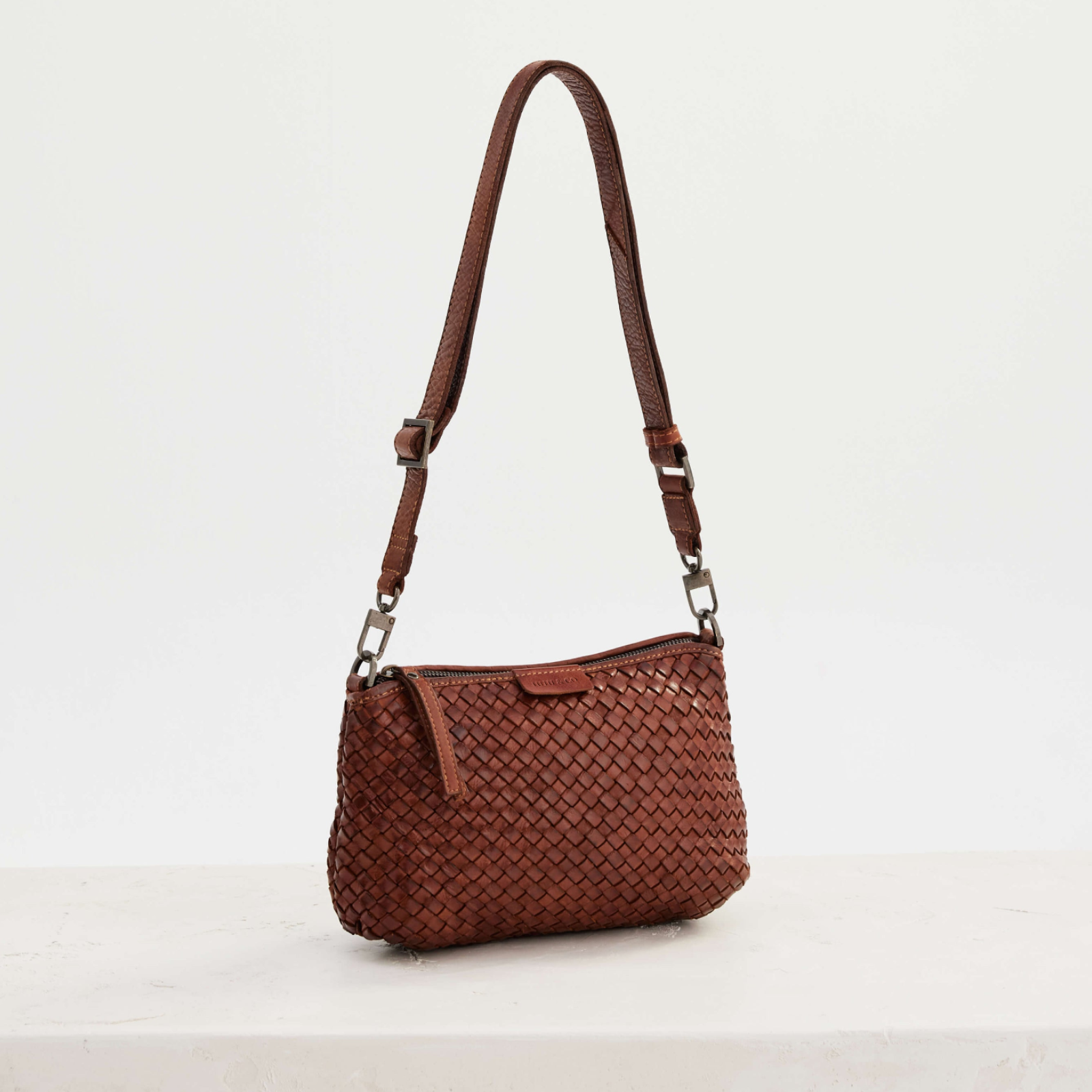Juju & Co Basque Crossbody Leather Bag