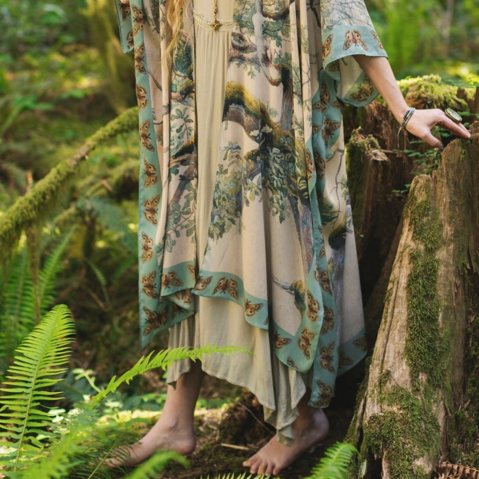 Market of Stars Mid Length Earth & Sky Goddess Kimono