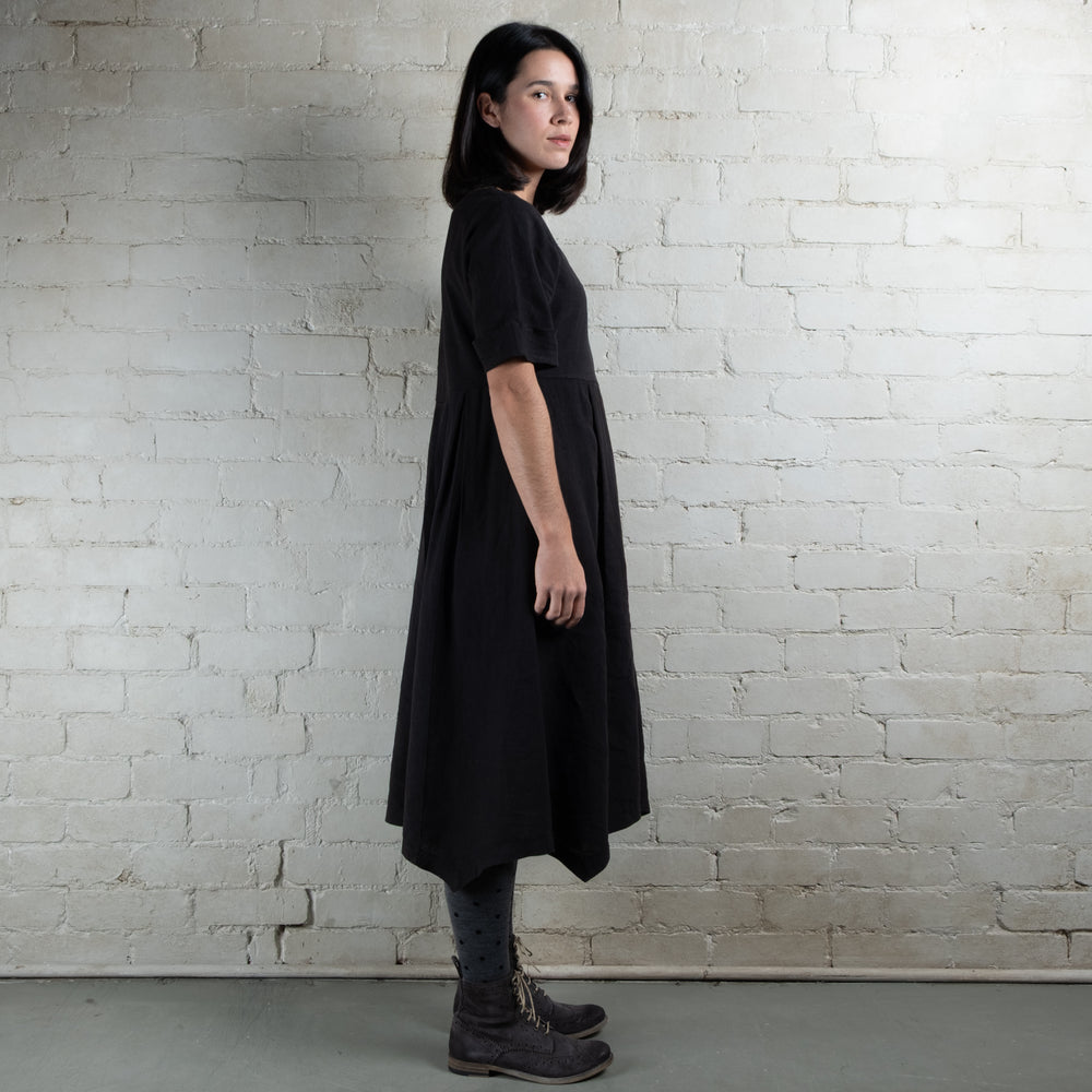 Violetta Par Manteau Noir Camille Black Linen Dress