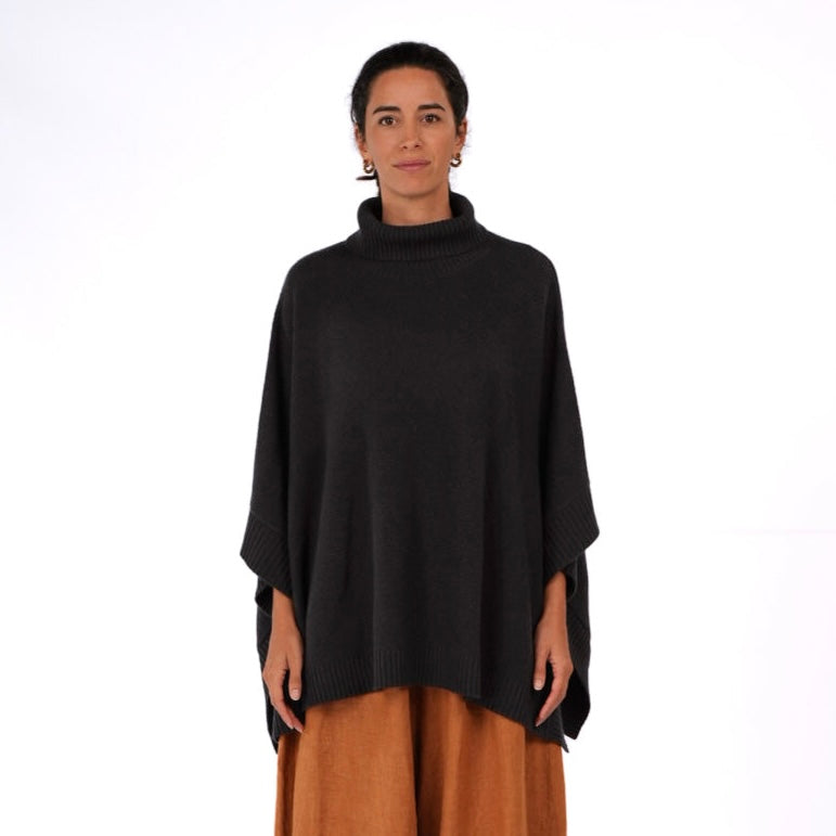 Montaigne Agnès 100% New Zealand Wool Poncho