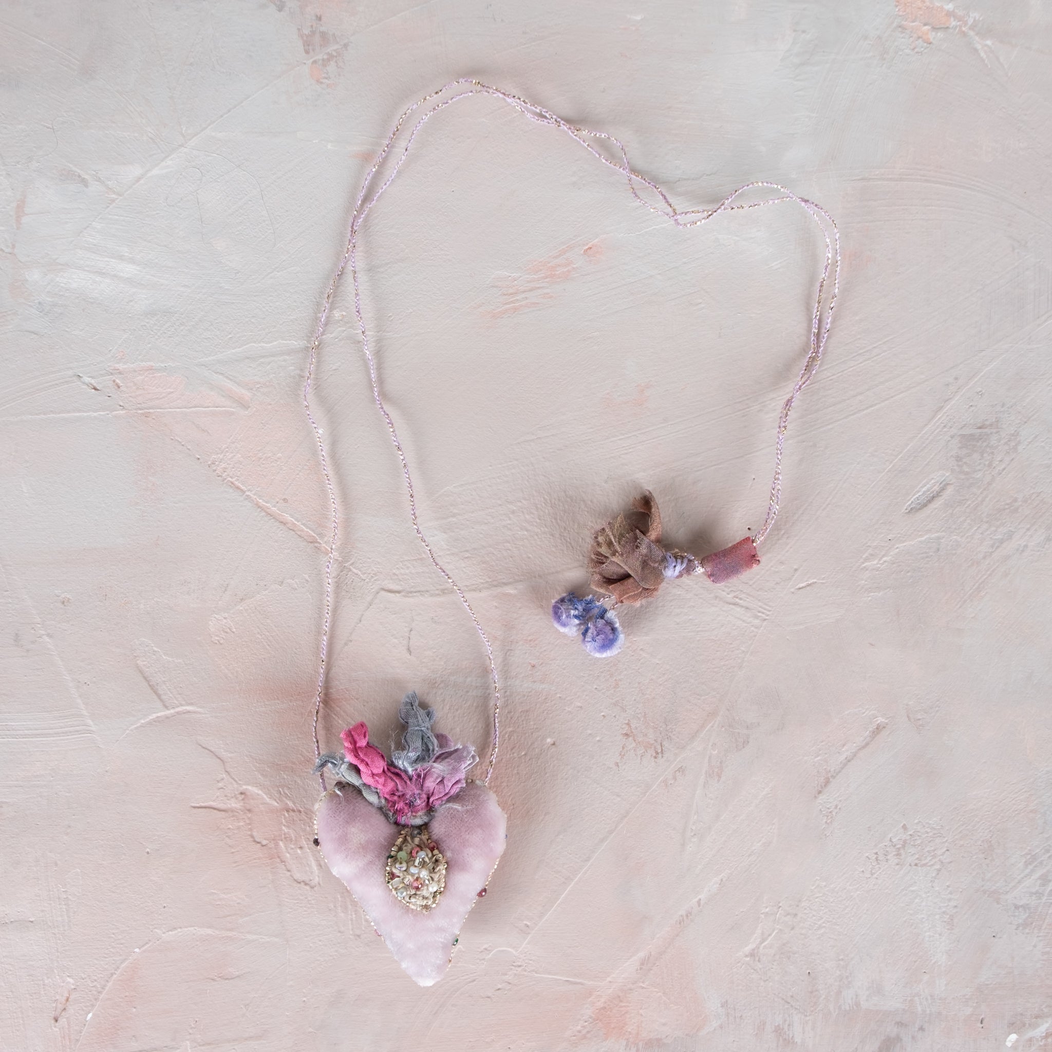 Antomoon Silk Velvet Hand Embroidered Heart Necklace