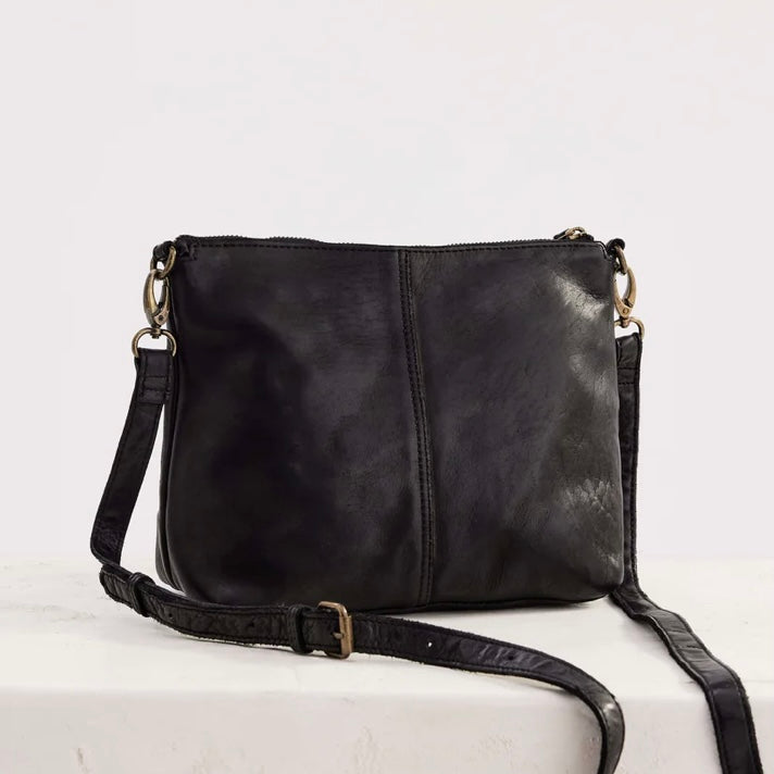 Juju & Co Large Essential Pouch Bag