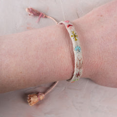 Antomoon Silk and Cotton Hand Embroidered Bracelet