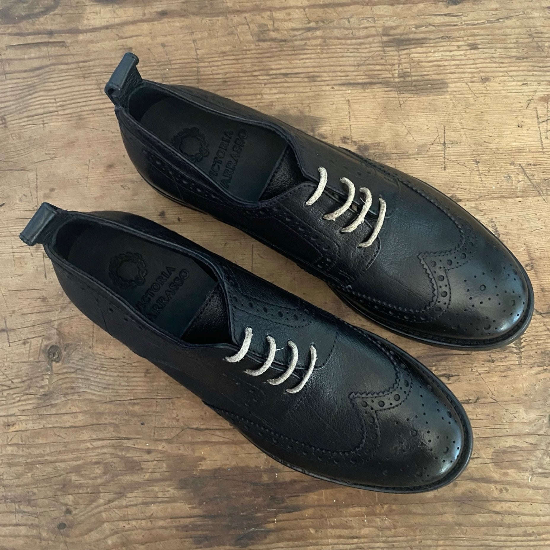 Victoria Varrasso Gaspard Lace-up Black Leather Brogues