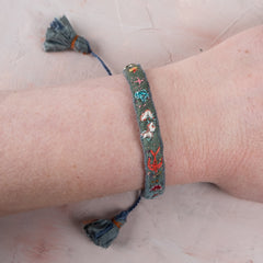 Antomoon Silk and Cotton Hand Embroidered Bracelet