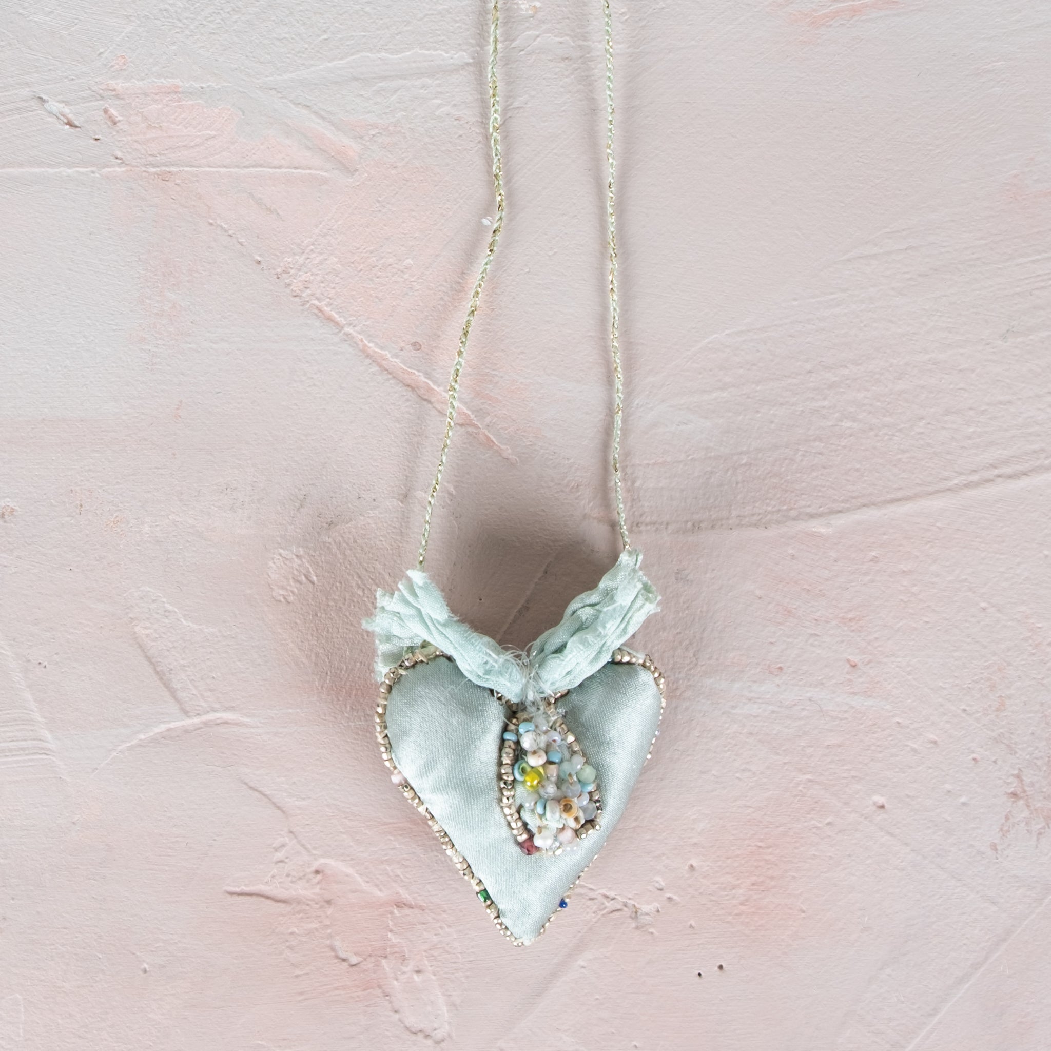 Antomoon Silk Velvet Hand Embroidered Heart Necklace