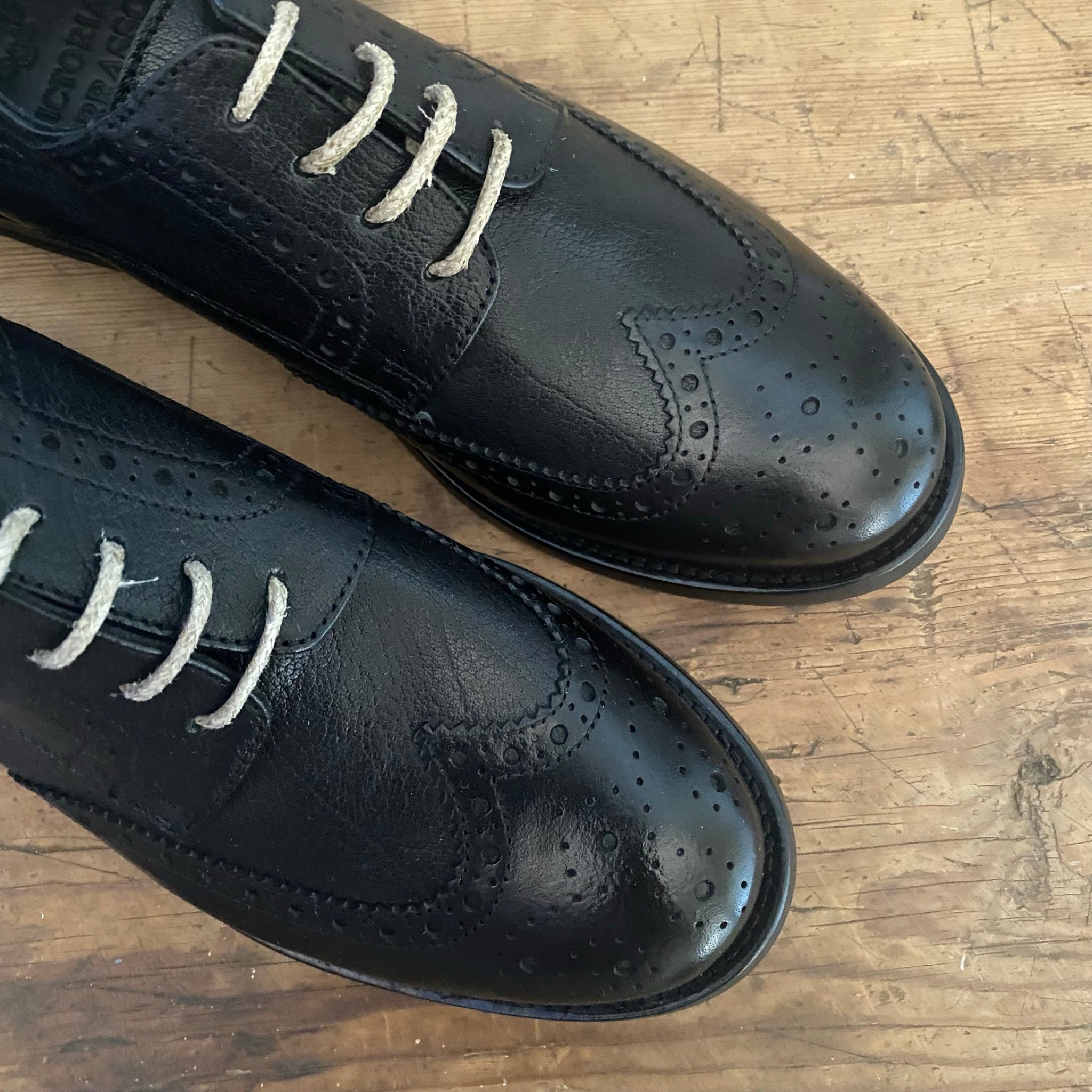 Victoria Varrasso Gaspard Lace-up Black Leather Brogues