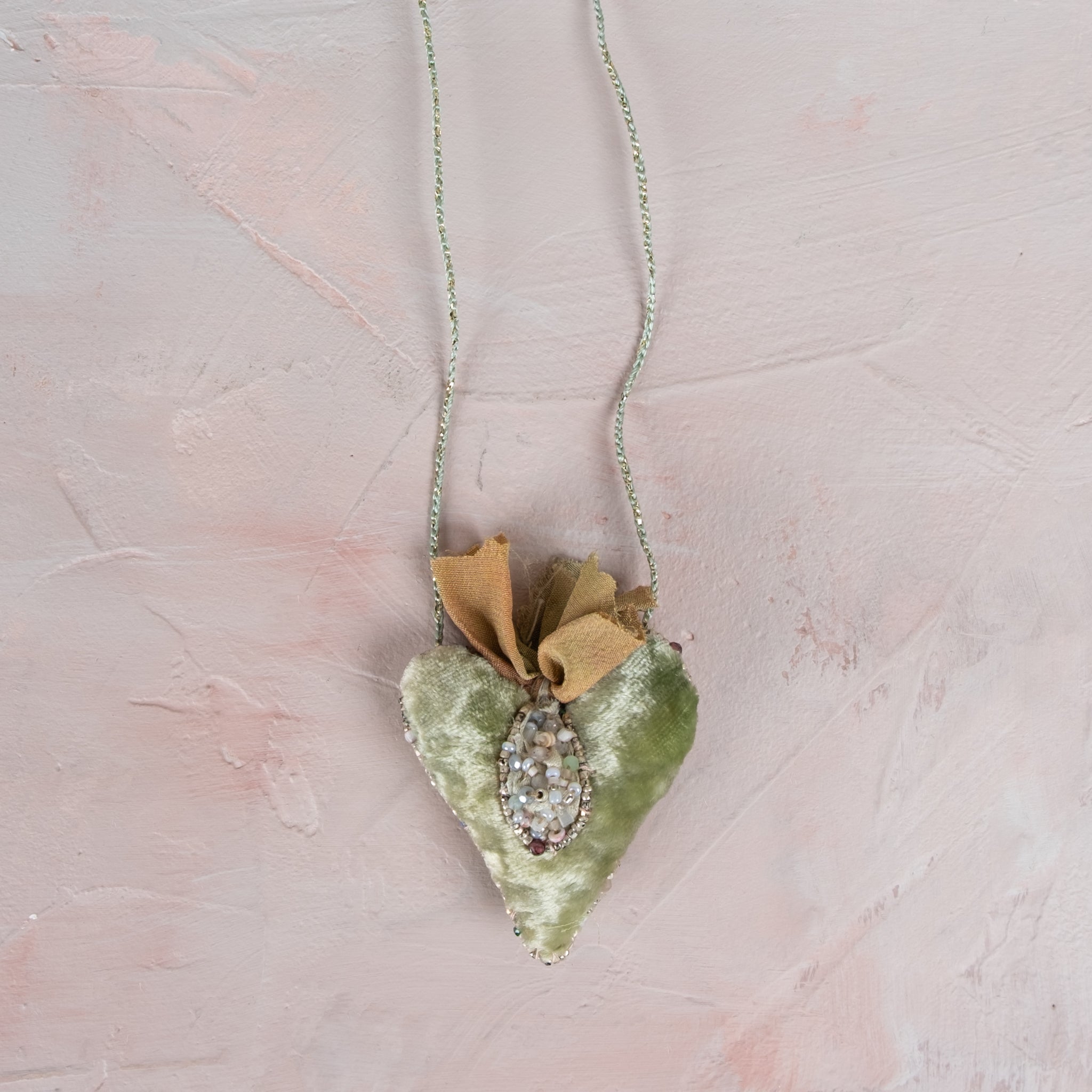 Antomoon Silk Velvet Hand Embroidered Heart Necklace