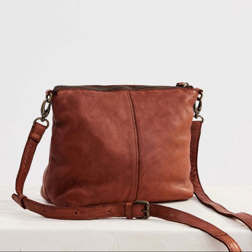 Juju & Co Large Essential Pouch Bag