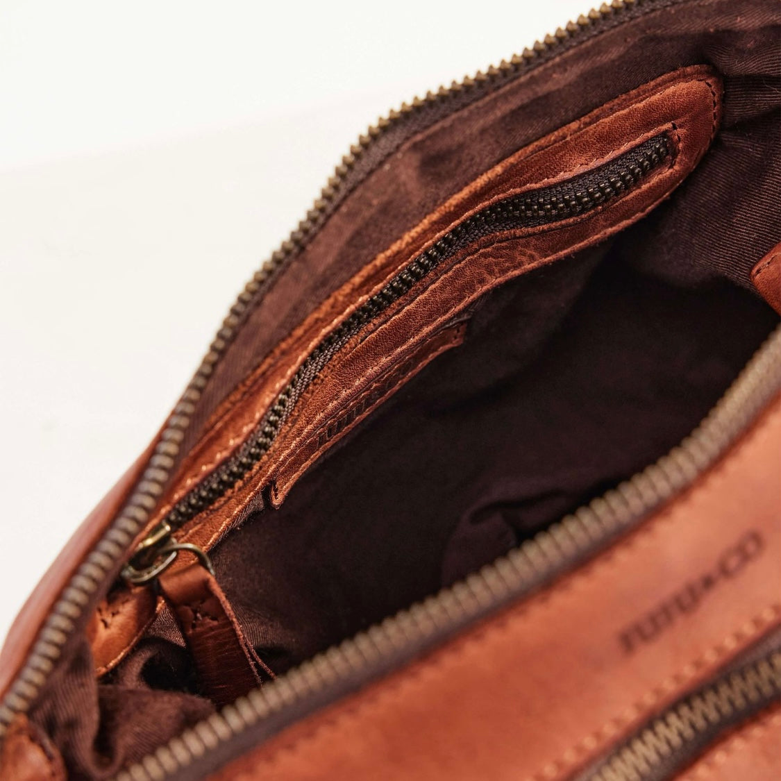 Juju & Co Large Essential Pouch Bag