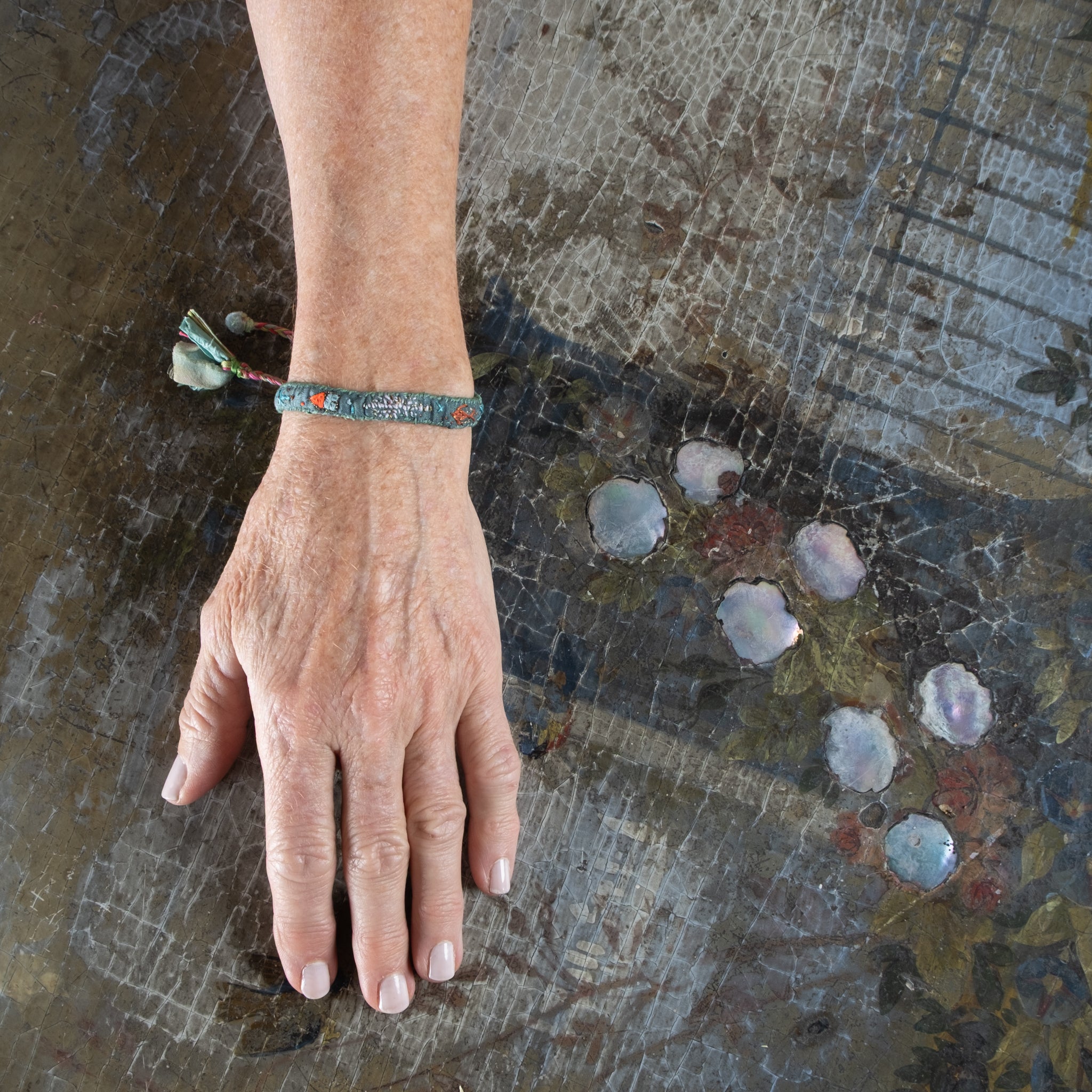 Antomoon Hand Embroidered Bracelet