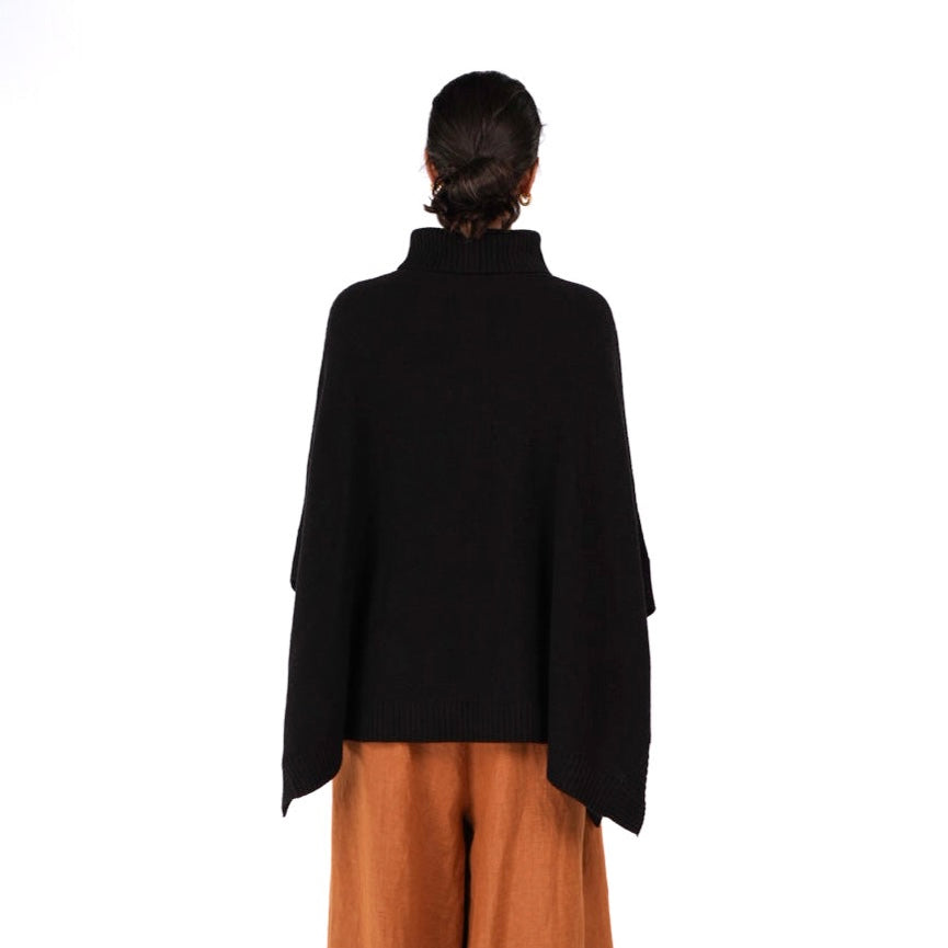 Montaigne Agnès 100% New Zealand Wool Poncho