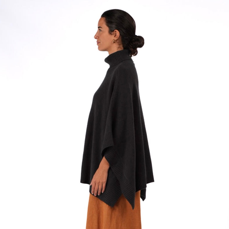 Montaigne Agnès 100% New Zealand Wool Poncho