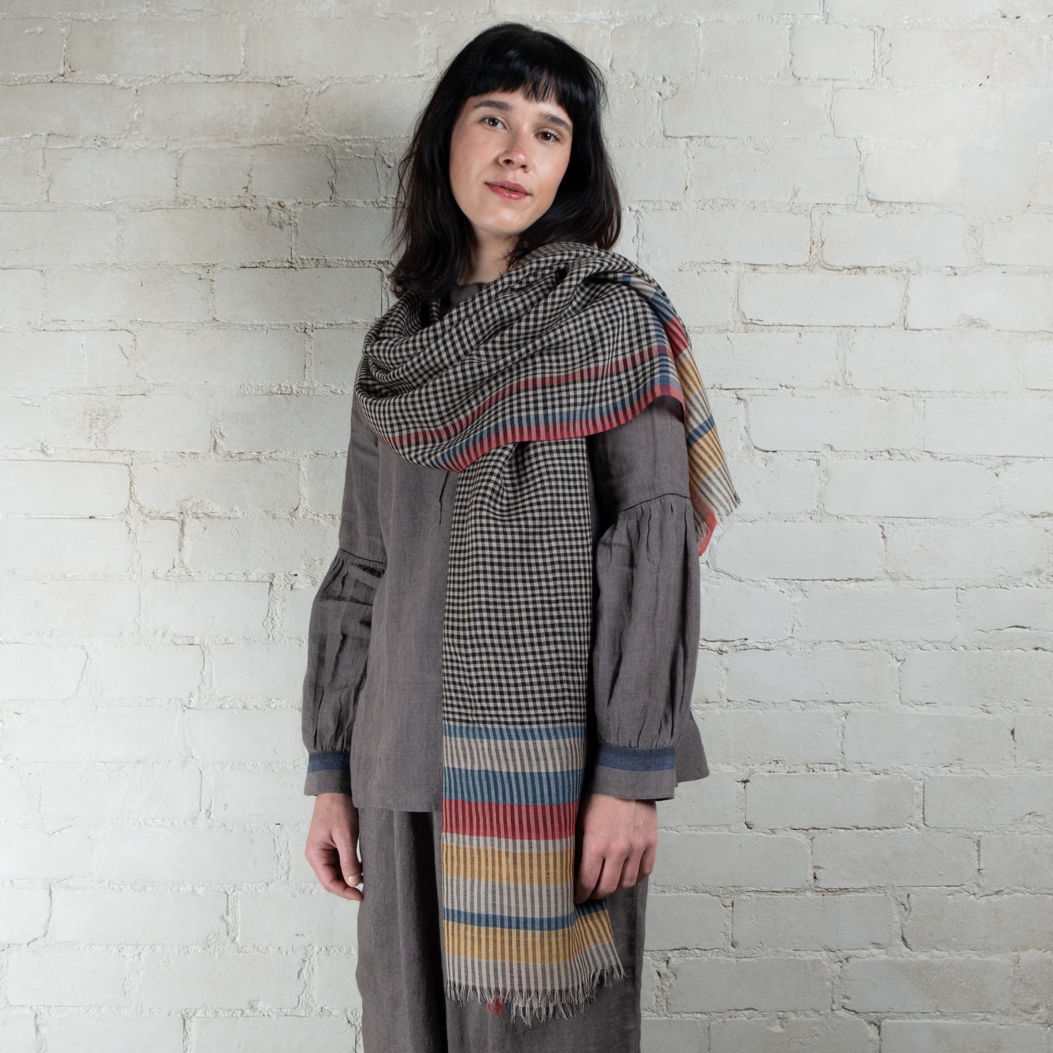 DVE Hand Loomed Woollen Scarf NJ-93