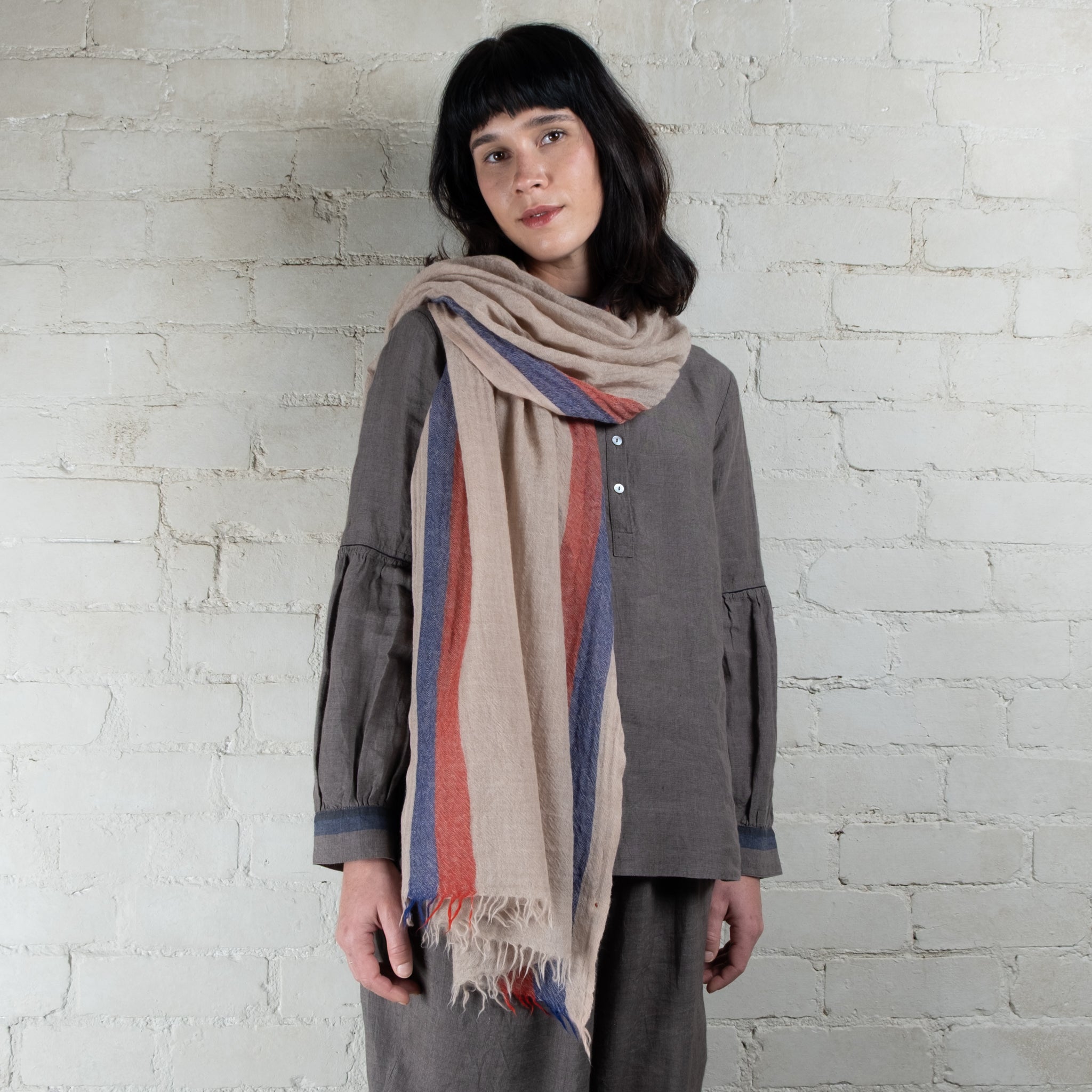 DVE Hand Loomed Woollen Scarf NJ-100