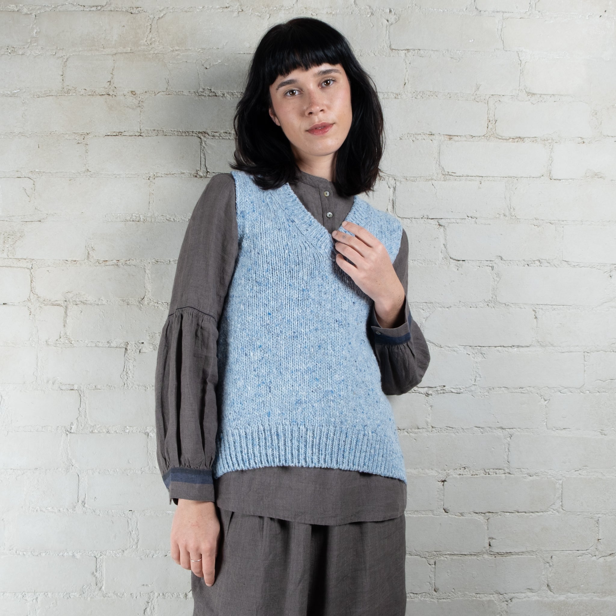 Fisherman Out of Ireland Blue Mist V-Neck Vest