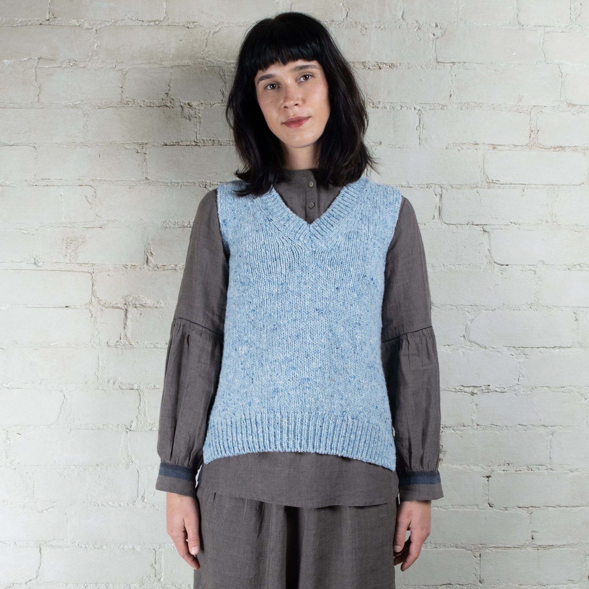 Fisherman Out of Ireland Blue Mist V-Neck Vest
