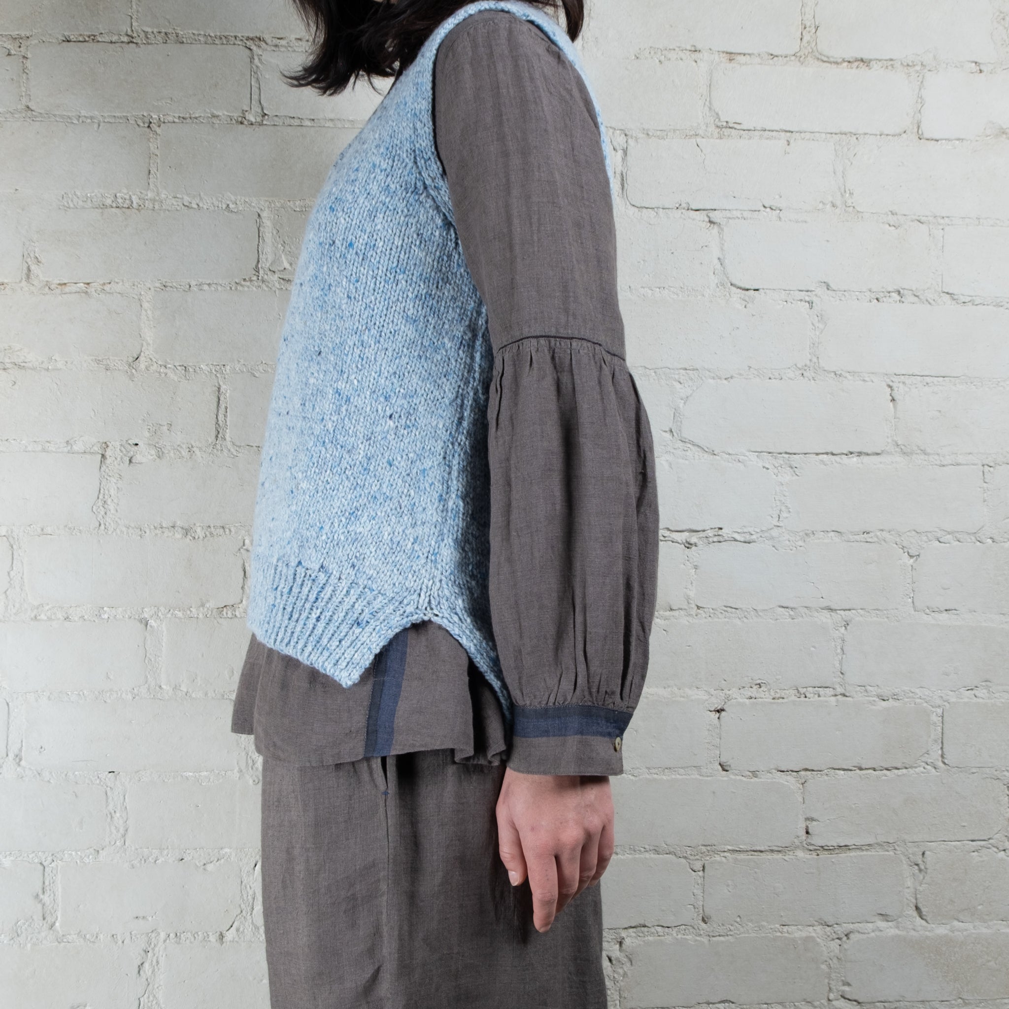 Fisherman Out of Ireland Blue Mist V-Neck Vest