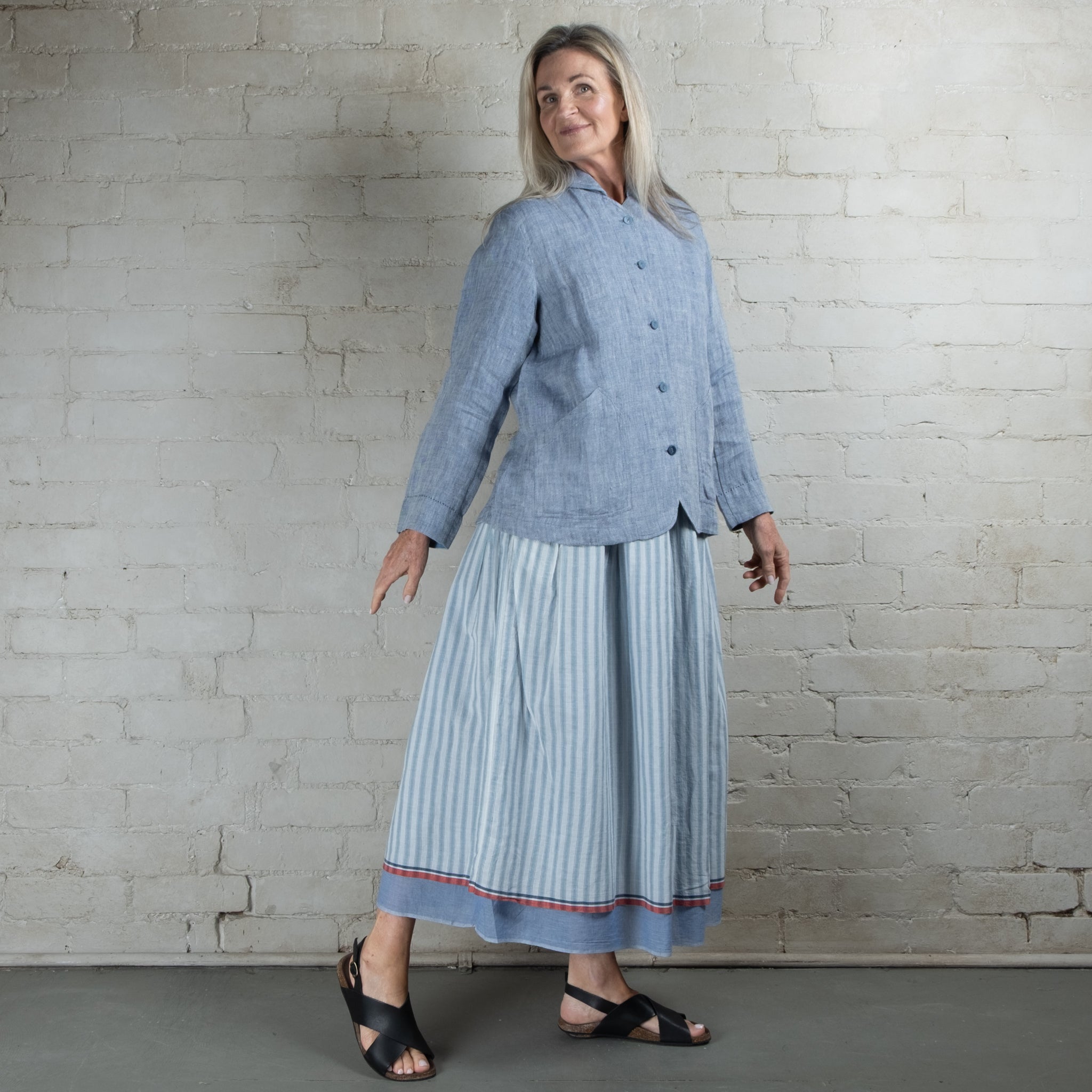 DVE Vaaruni Linen Jacket