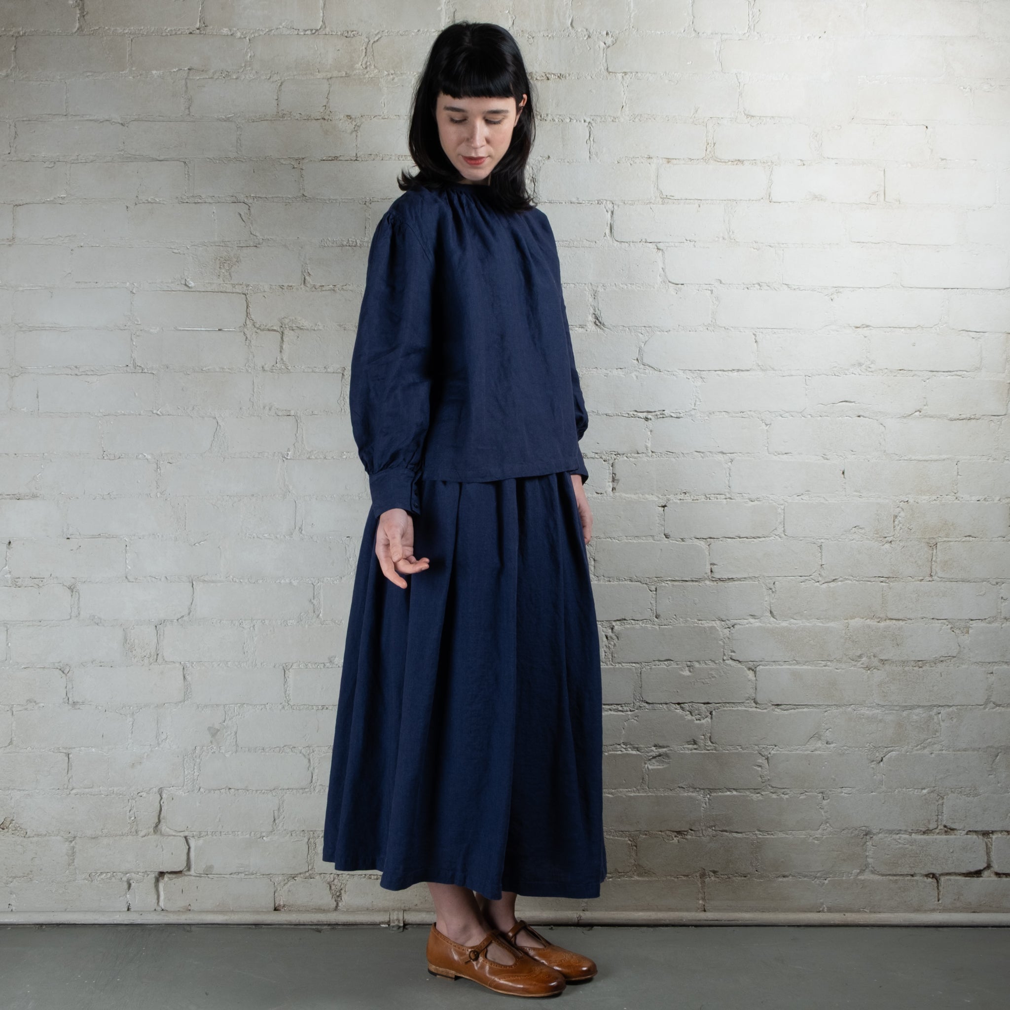 Ichi Antiquités Indigo Linen Gathered Skirt – Manteau Noir