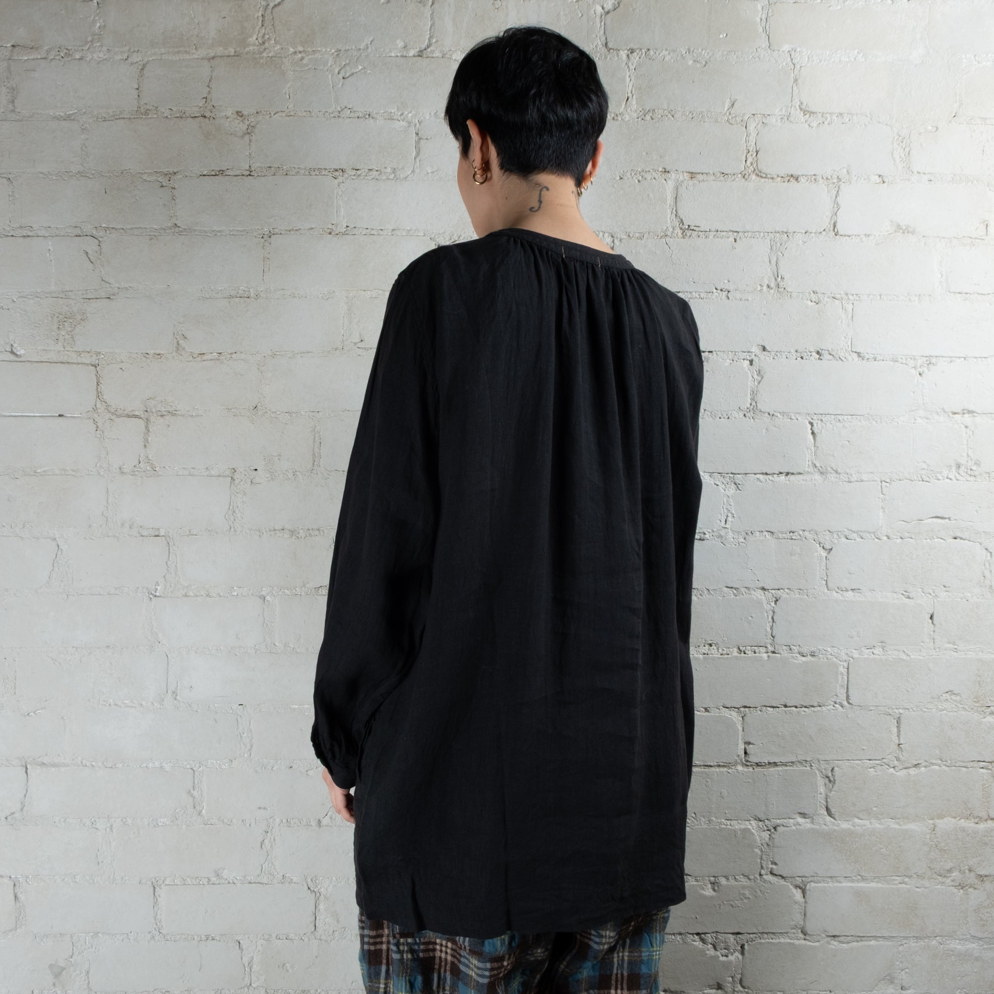 Ichi Antiquités Black Linen Henley Blouse