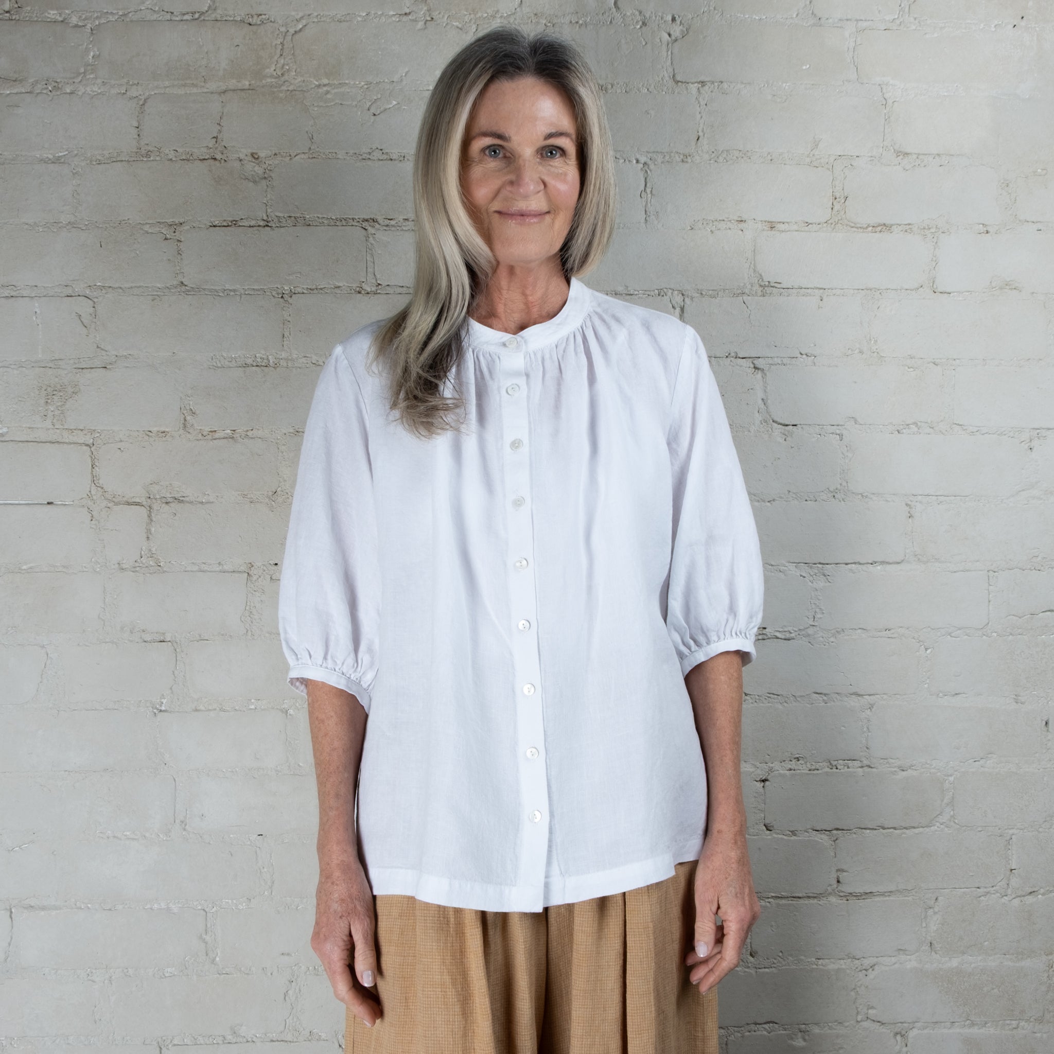 Violetta Penelope White Linen Blouse