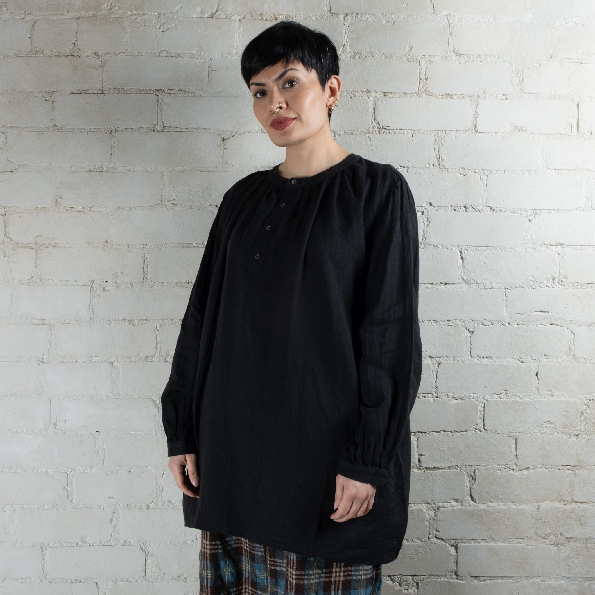Ichi Antiquités Black Linen Henley Blouse