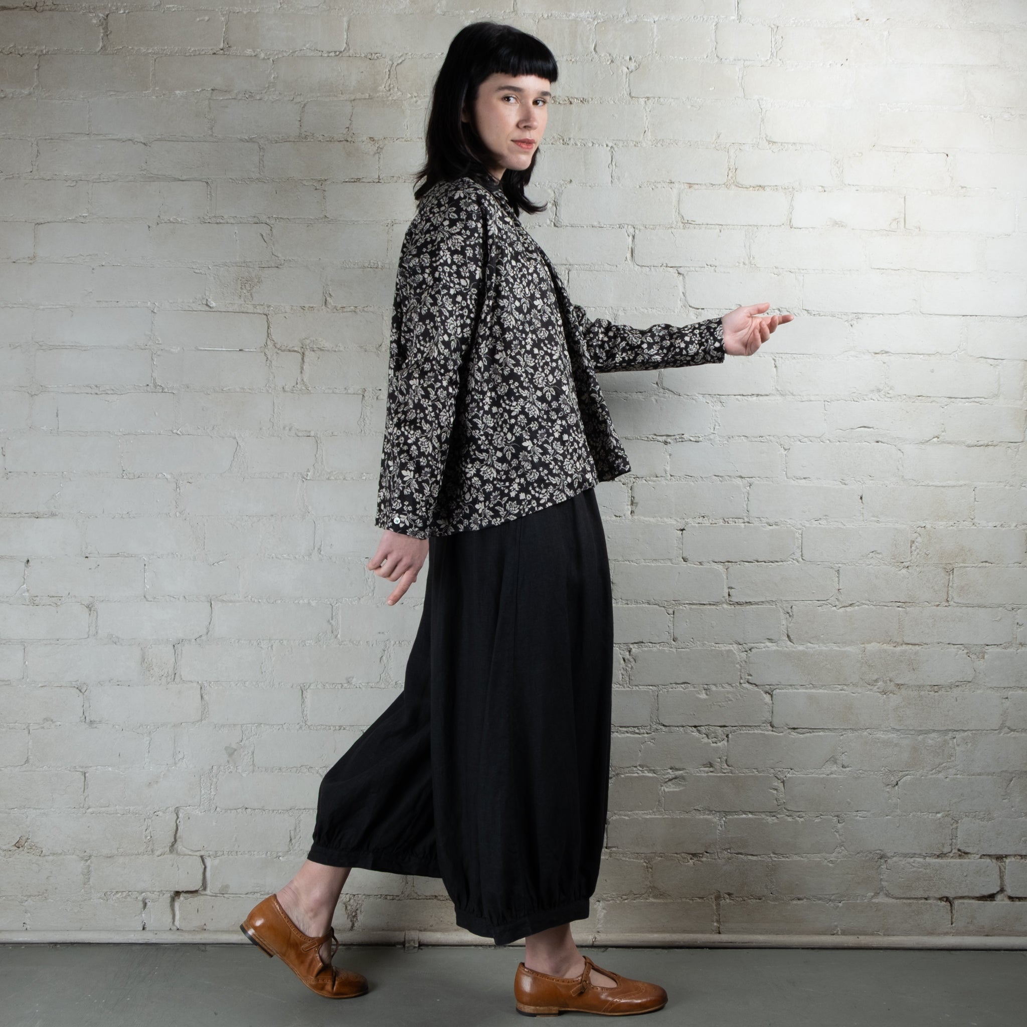 Ichi Antiquités Black Linen Balloon Pants