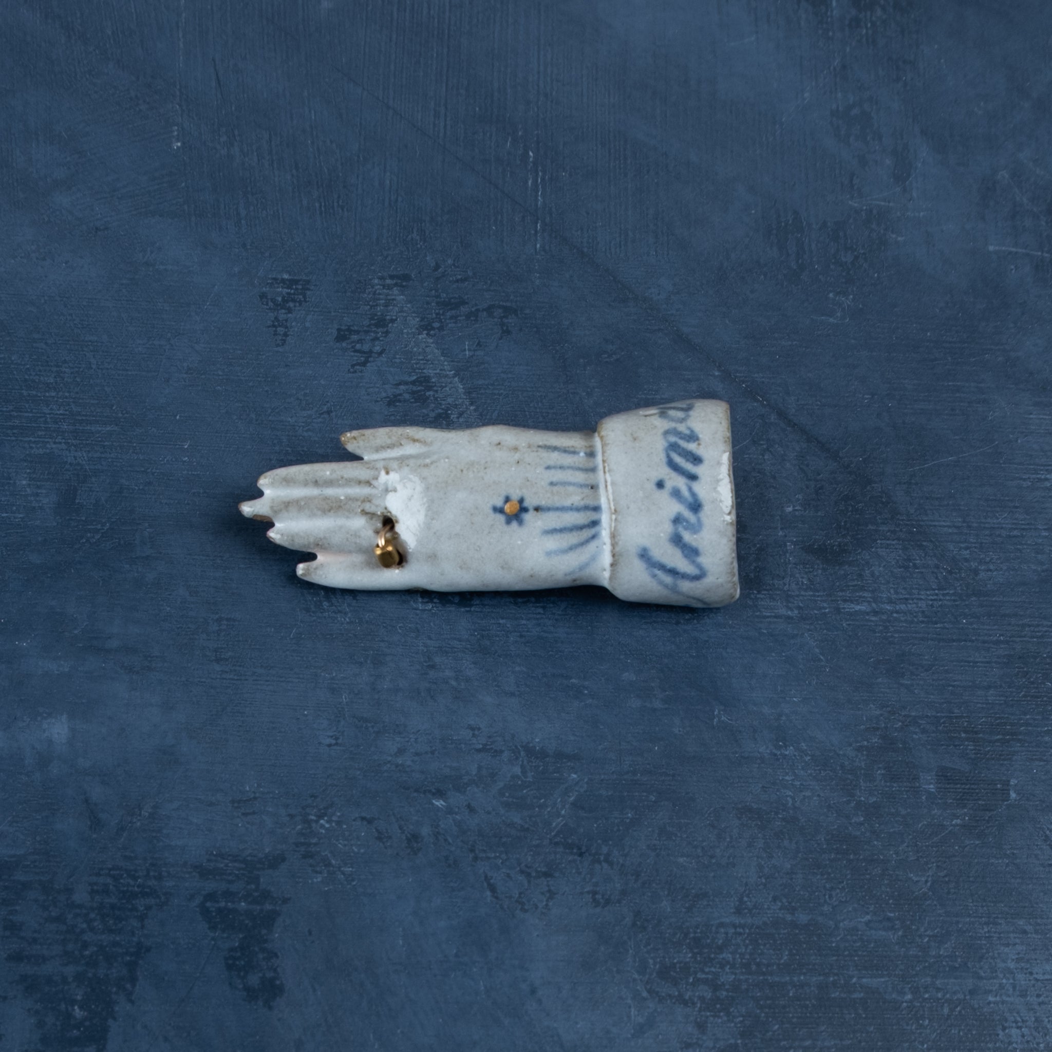 Hand Brooch By Arii Momoyo Pottery
