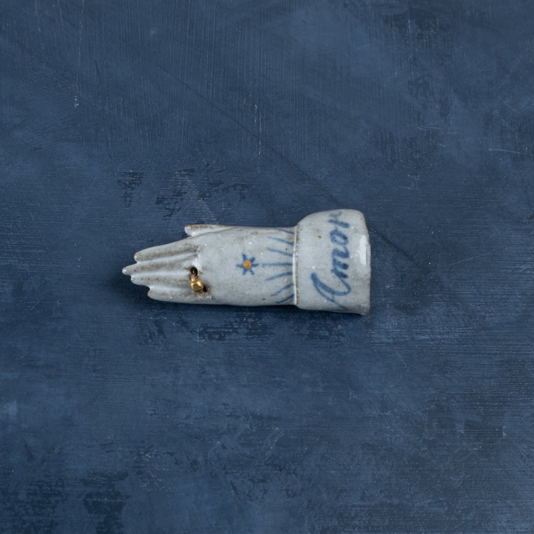 Hand Brooch By Arii Momoyo Pottery