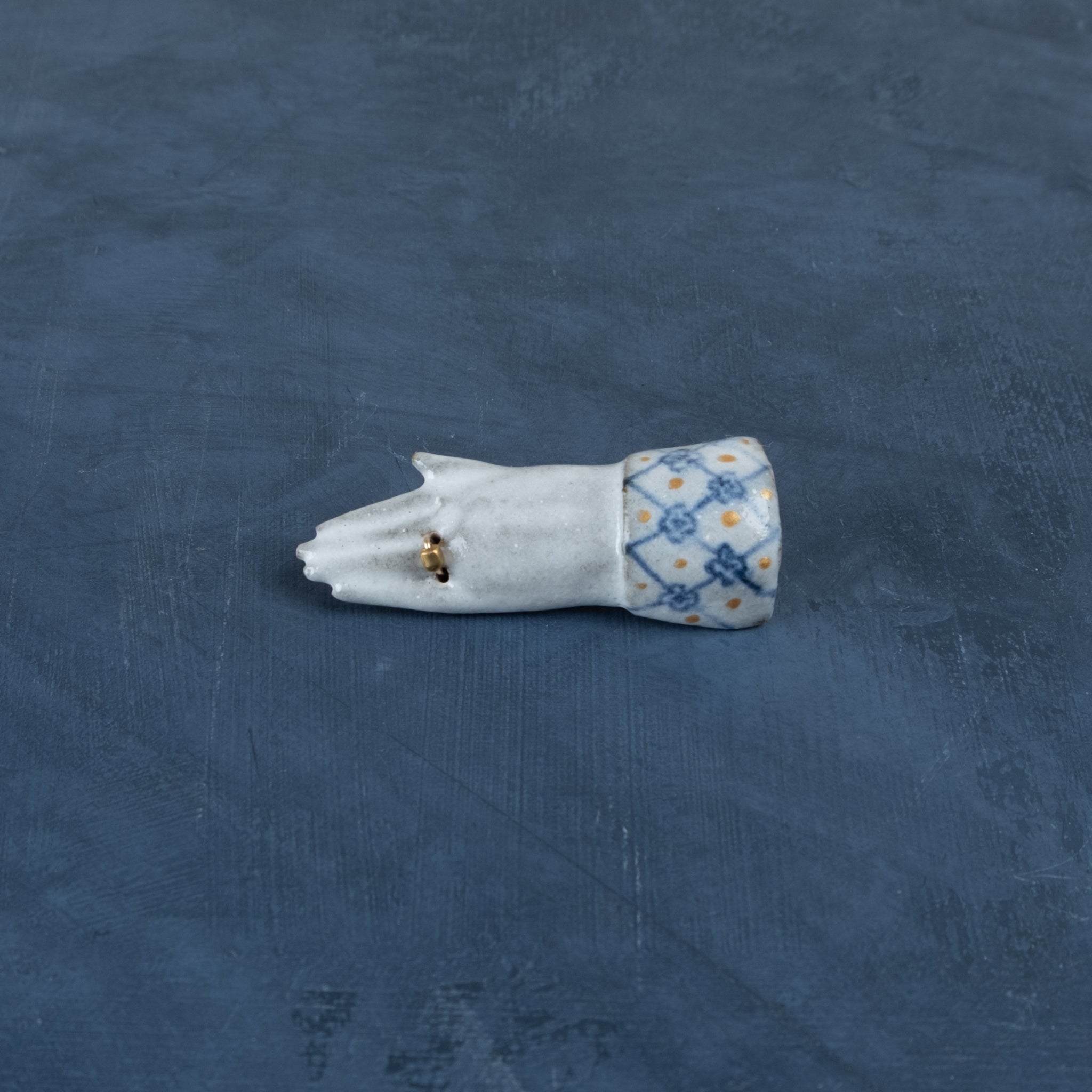 Hand Brooch By Arii Momoyo Pottery