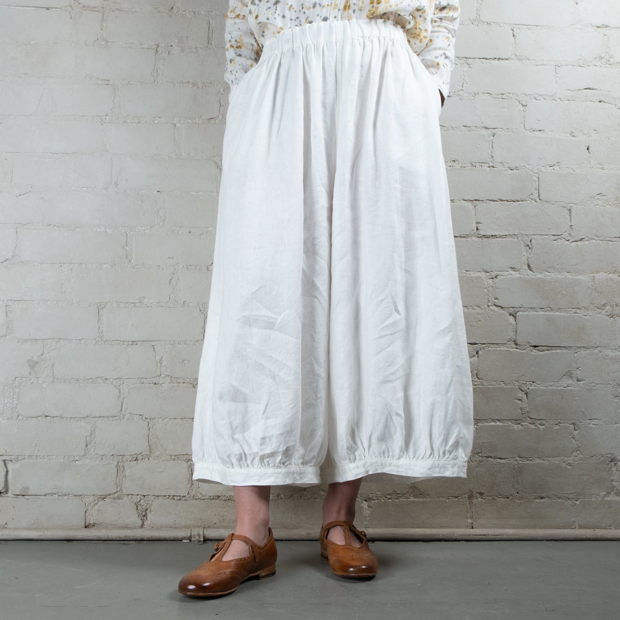 Ichi Antiquités White Linen Balloon Pants
