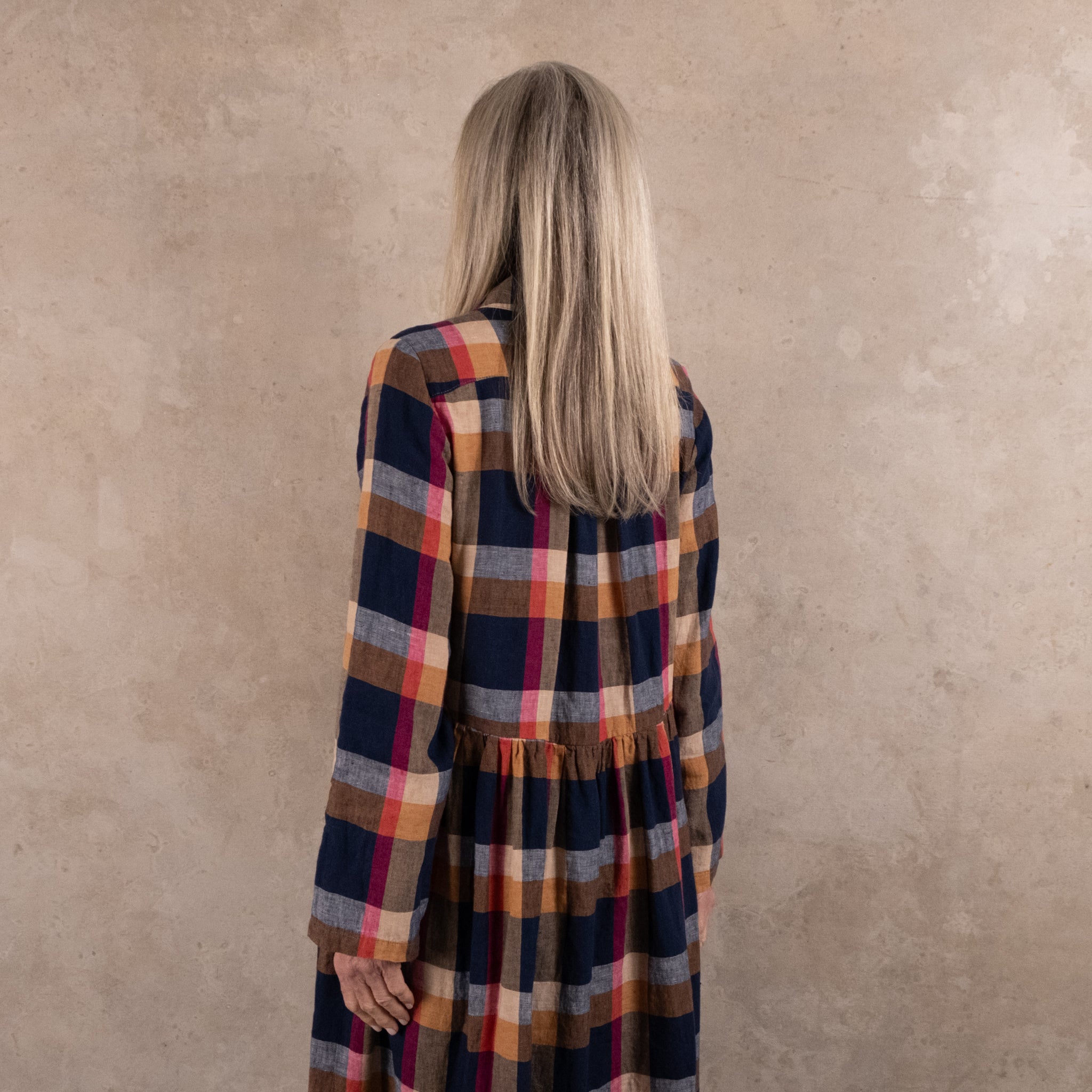 Manteau Noir Aella Pink & Navy Check Linen Dress