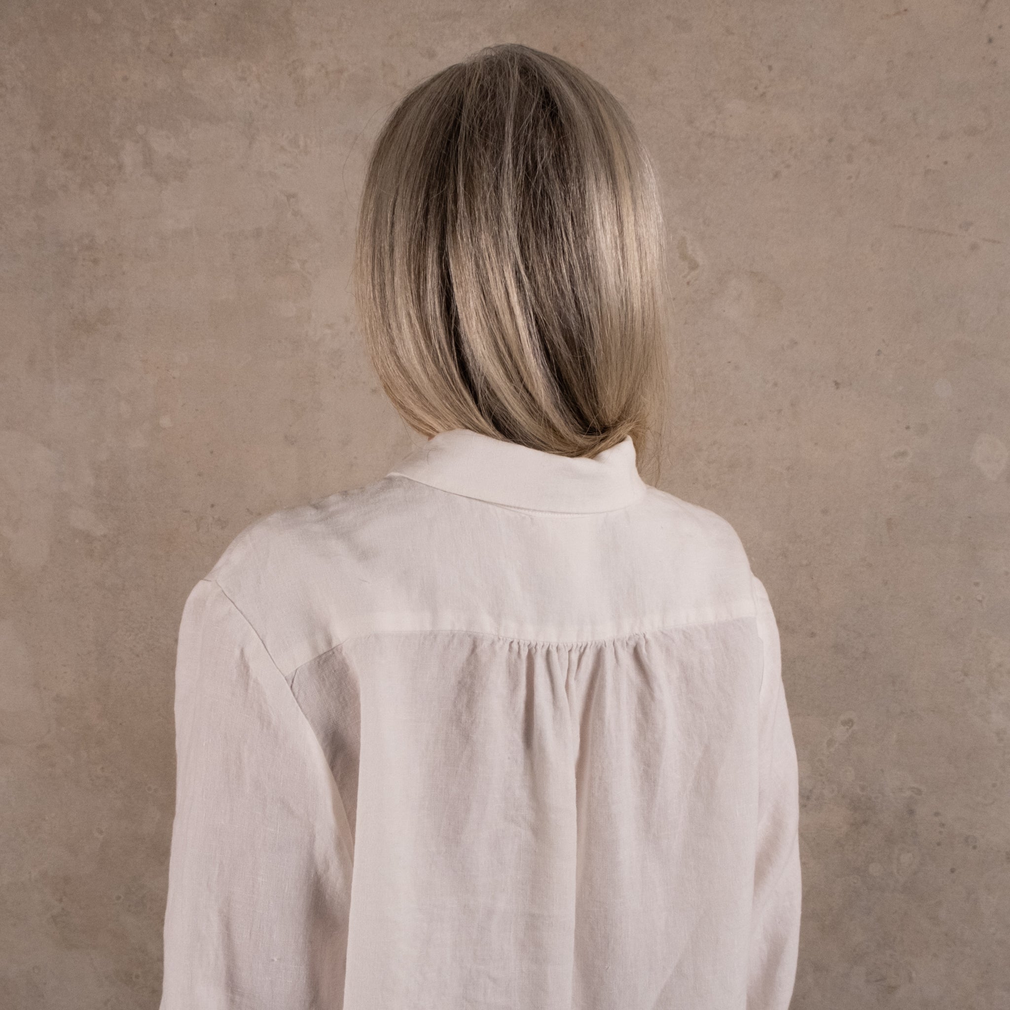 Manteau Noir Septime White Linen Shirt