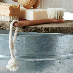 Beachwood Face Brush With Handle
