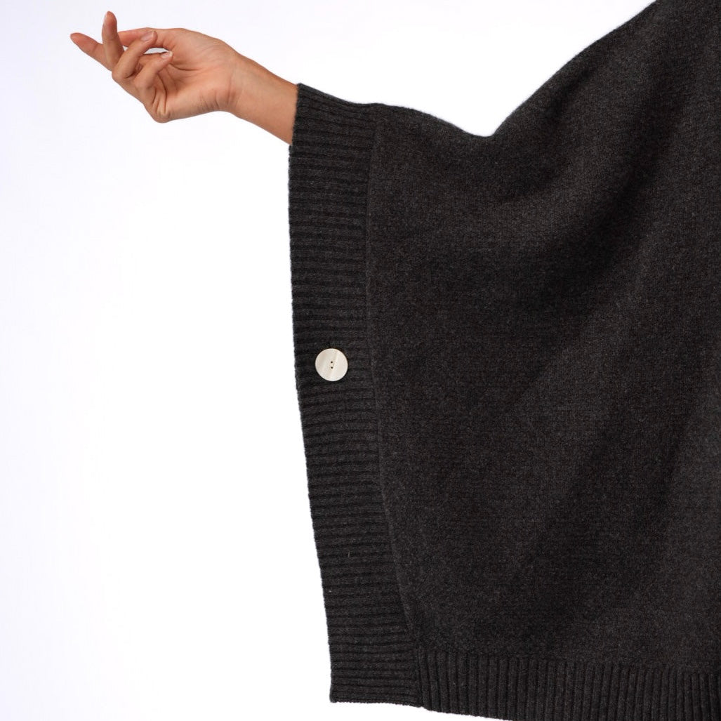 Montaigne Agnès 100% New Zealand Wool Poncho
