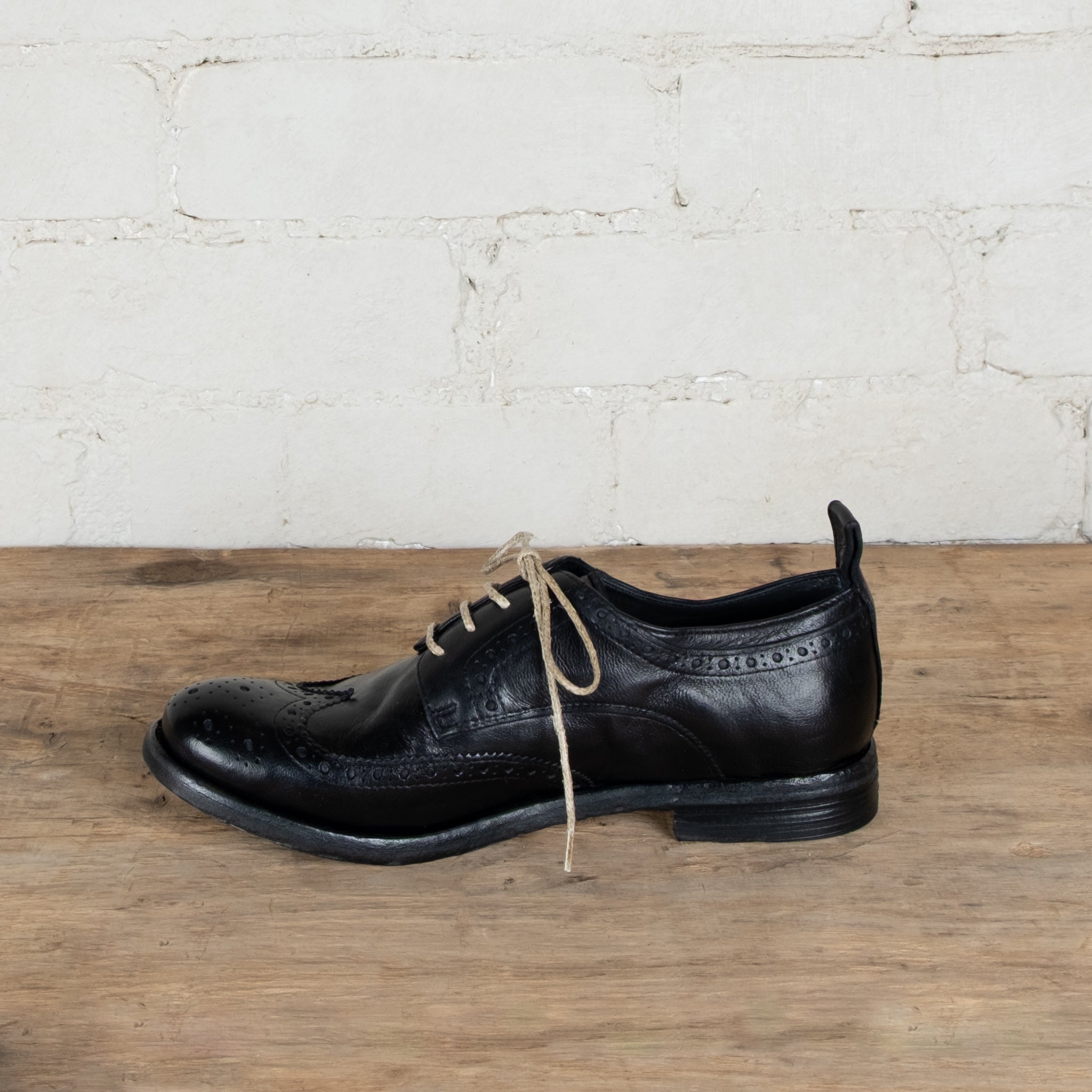Victoria Varrasso Gaspard Lace-up Nero Leather Brogues