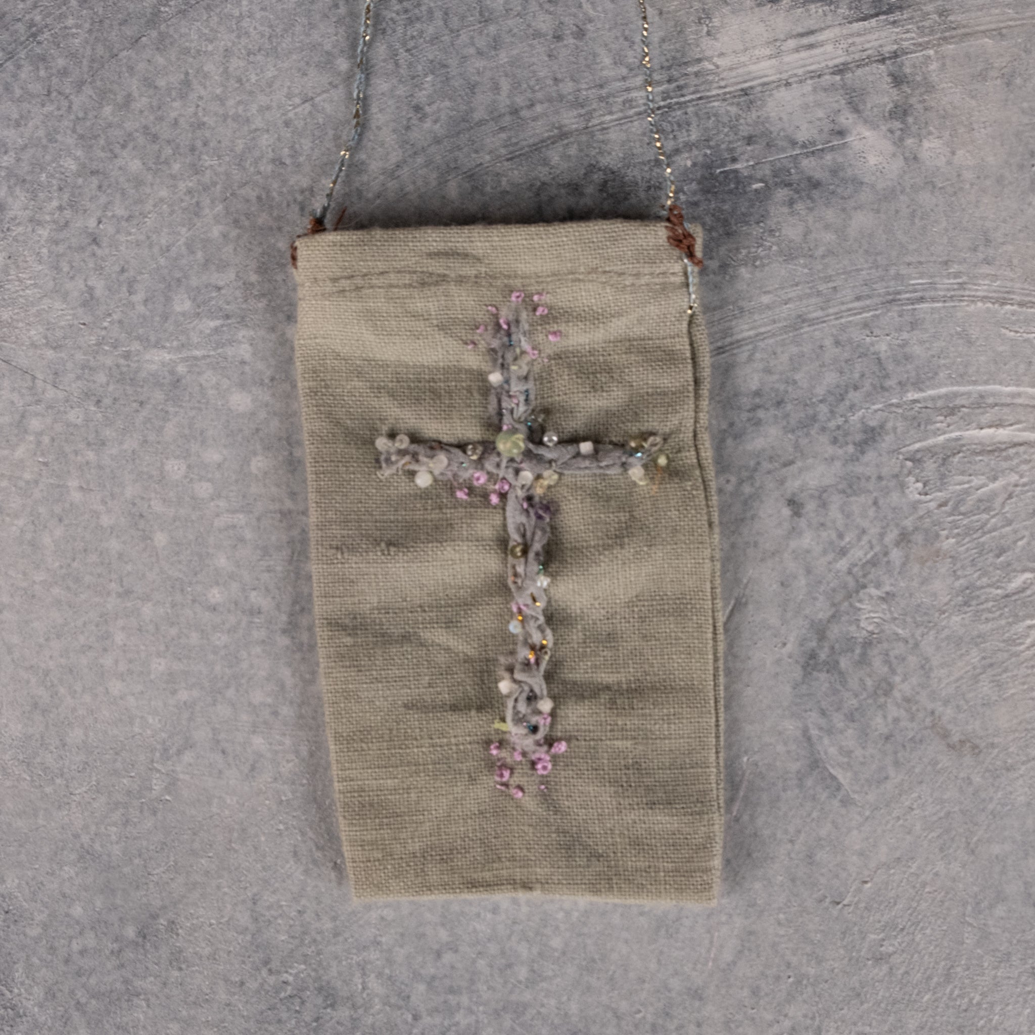 Antomoon Hand Embroidered Pouch Necklace