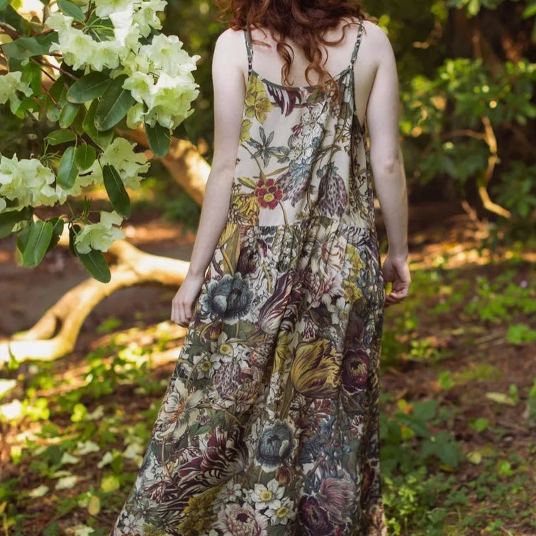 Market of Stars Love Grows Wild Bohéme Long Floral & Bees Maxi Slip Dress