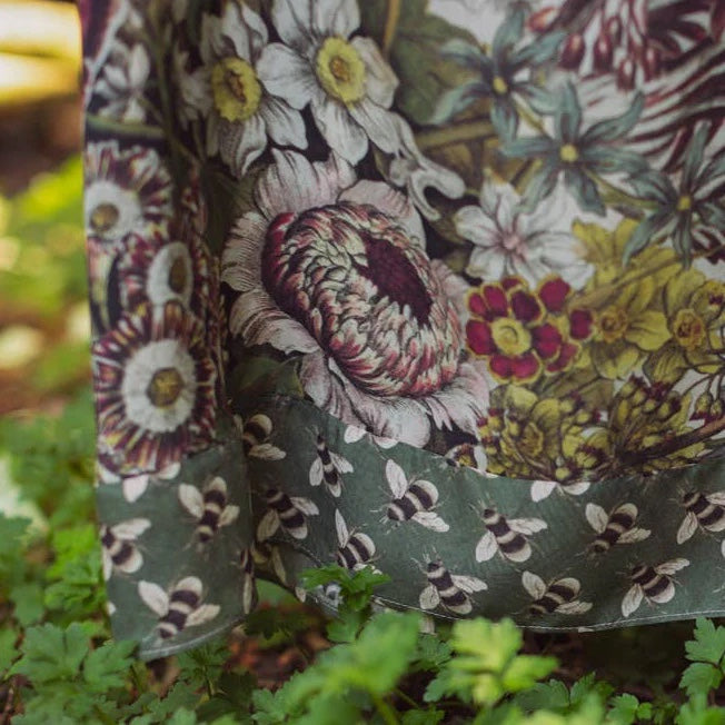 Market of Stars Love Grows Wild Bohéme Long Floral & Bees Maxi Slip Dress