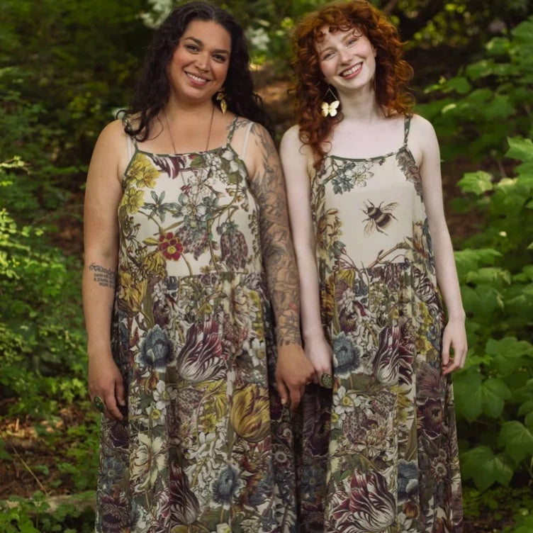 Market of Stars Love Grows Wild Bohéme Long Floral & Bees Maxi Slip Dress