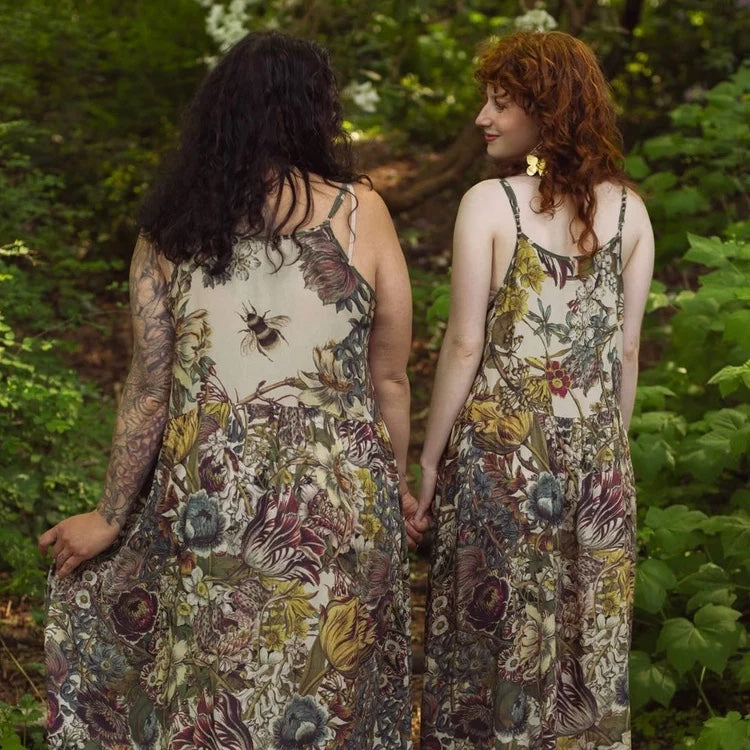 Market of Stars Love Grows Wild Bohéme Long Floral & Bees Maxi Slip Dress