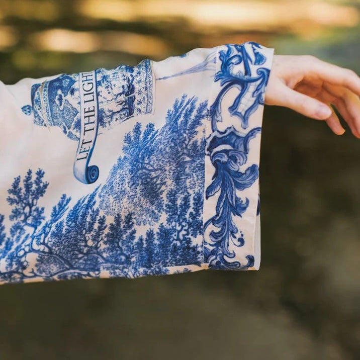 Market of Stars Let the Light Cropped Kimono Delft Print